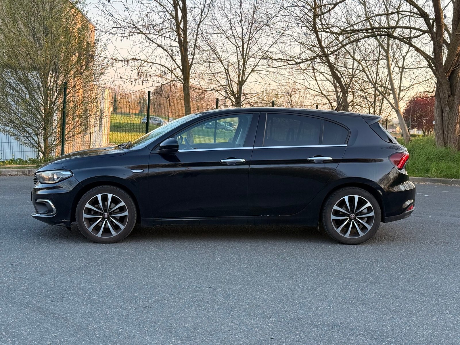 FIAT Tipo Hatchback 1.6 MJTD 120 cv / Loundge 