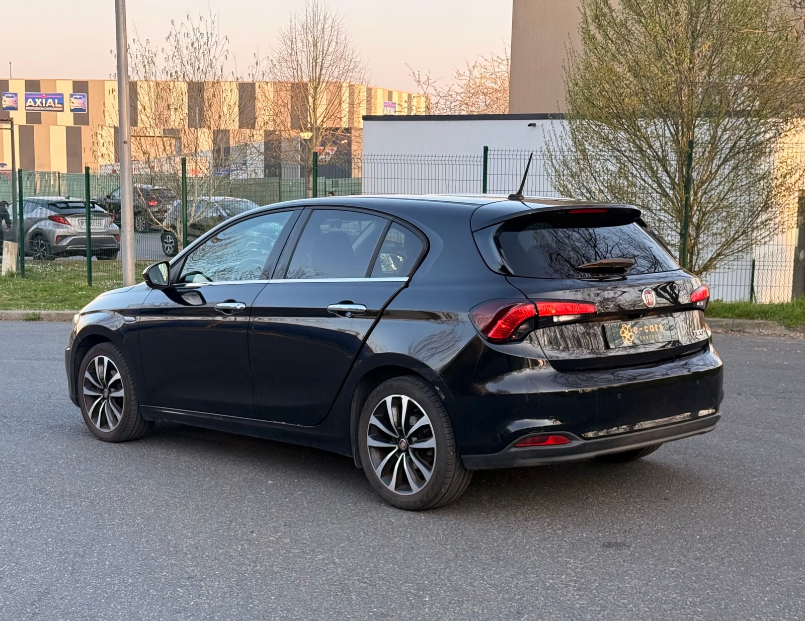 FIAT Tipo Hatchback 1.6 MJTD 120 cv / Loundge 