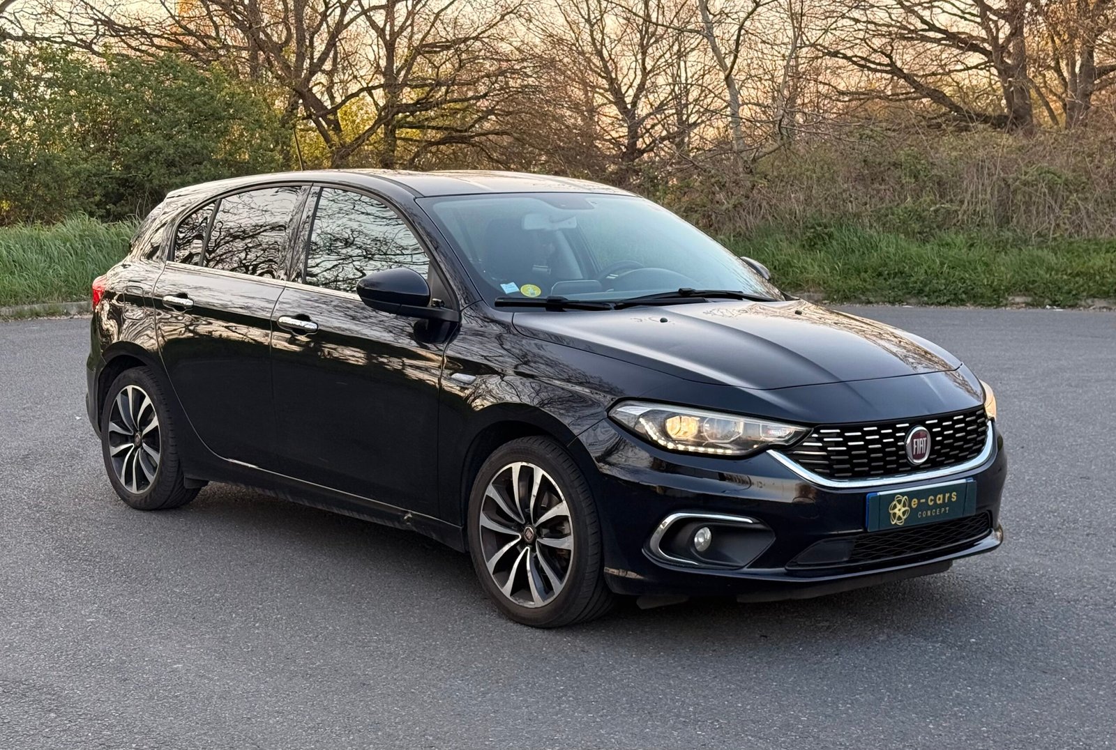 FIAT Tipo Hatchback 1.6 MJTD 120 cv / Loundge 