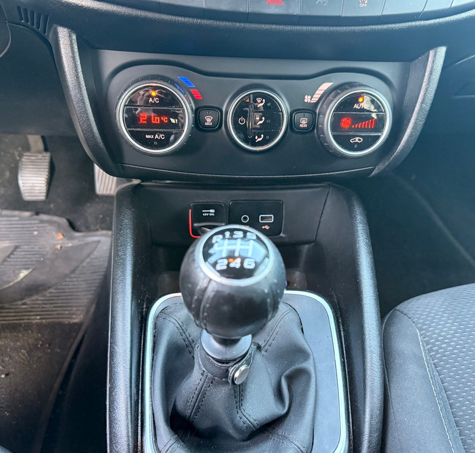 FIAT Tipo Hatchback 1.6 MJTD 120 cv / Loundge 