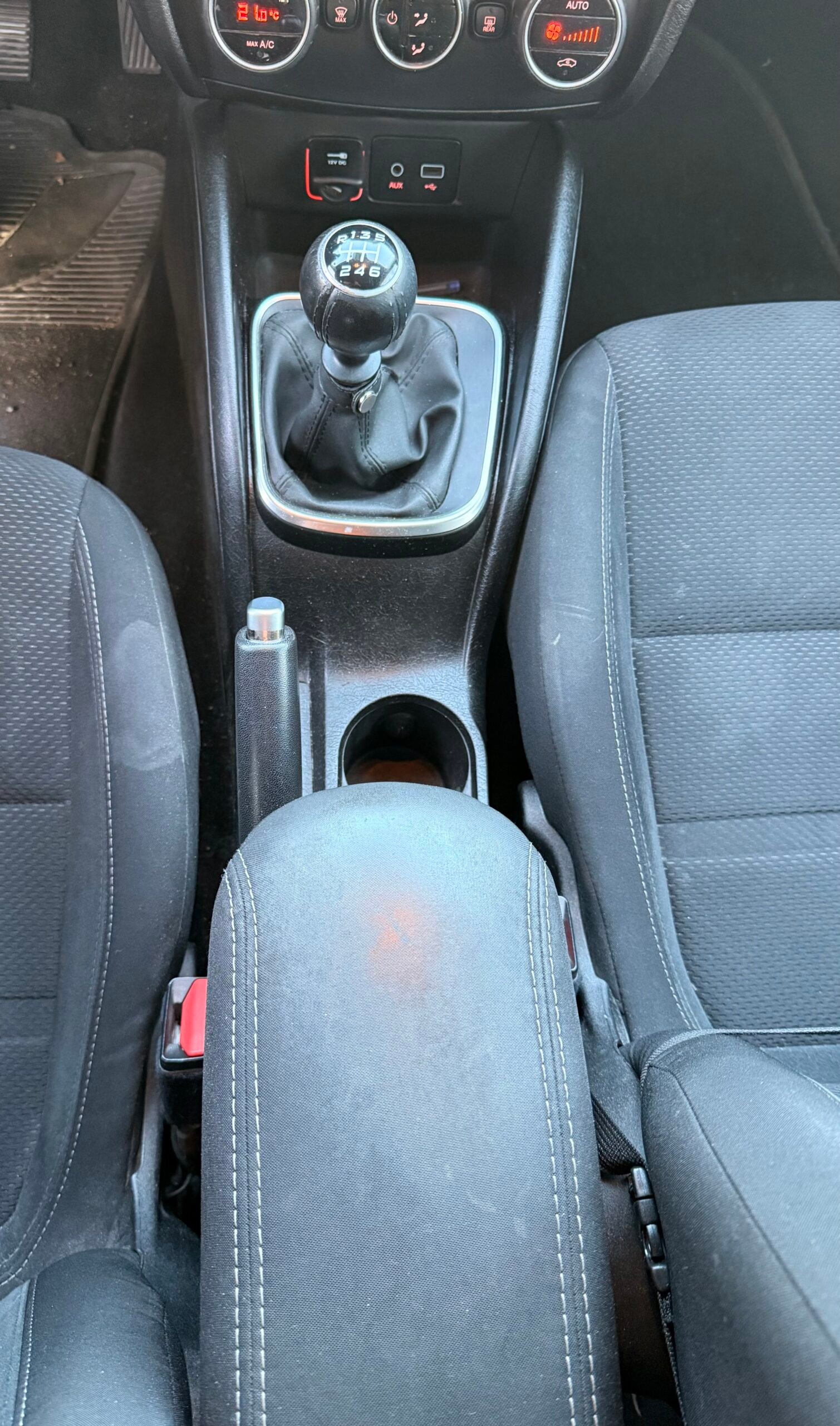 FIAT Tipo Hatchback 1.6 MJTD 120 cv / Loundge 