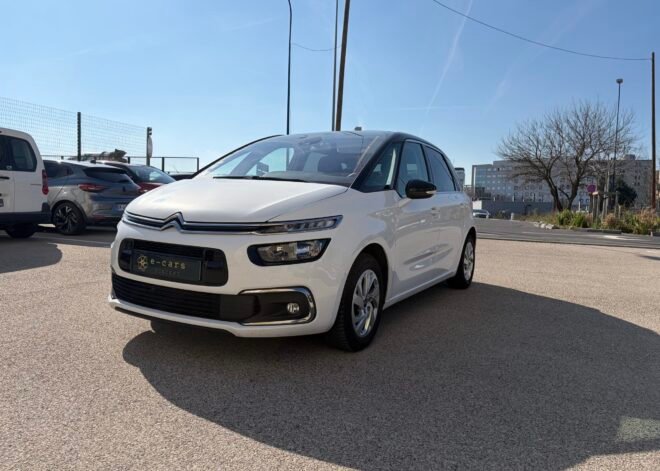 Citroën c4 Picasso 1,2 THP boîte automatique finition feel suivi constructeur 130ch