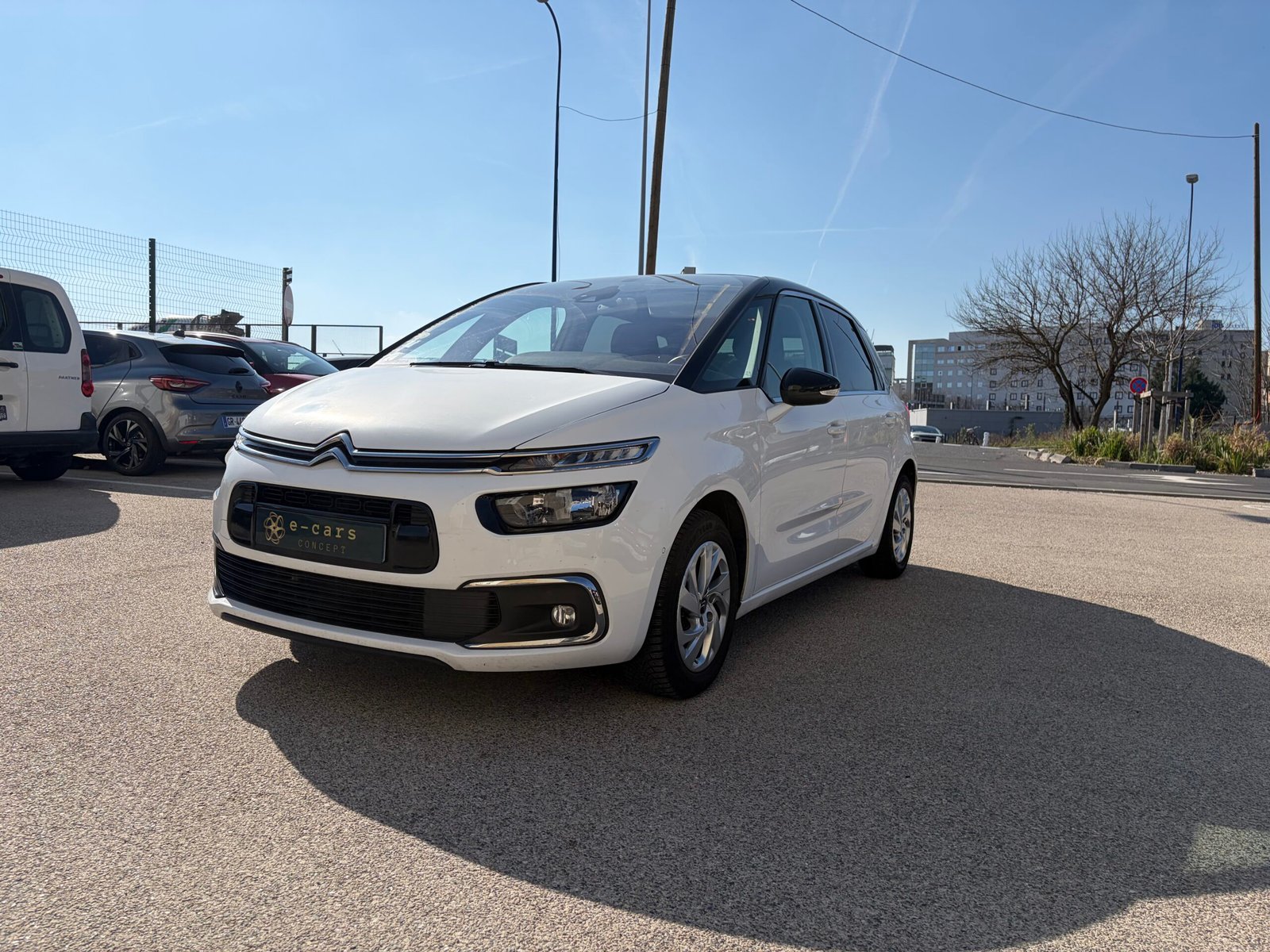 Citroën c4 Picasso 1,2 THP boîte automatique finition feel suivi constructeur 130ch