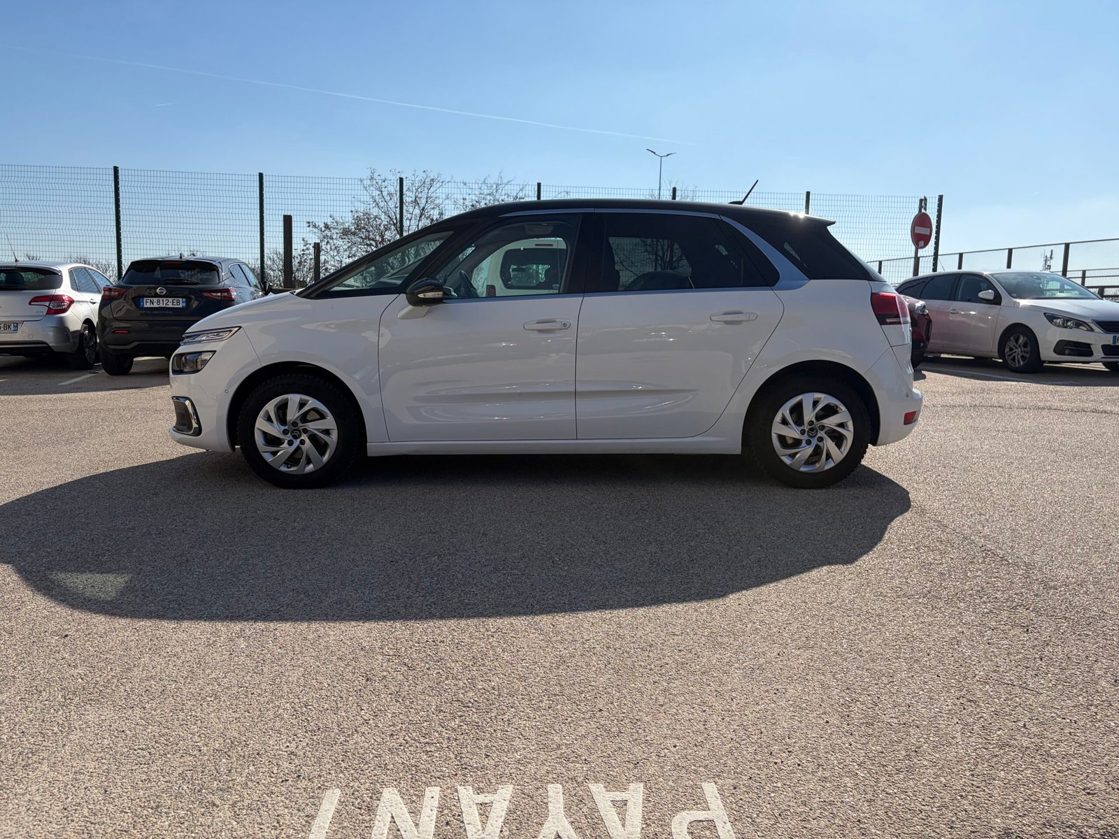 Citroën c4 Picasso 1,2 THP boîte automatique finition feel suivi constructeur 130ch