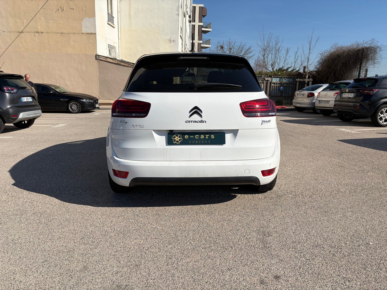 Citroën c4 Picasso 1,2 THP boîte automatique finition feel suivi constructeur 130ch