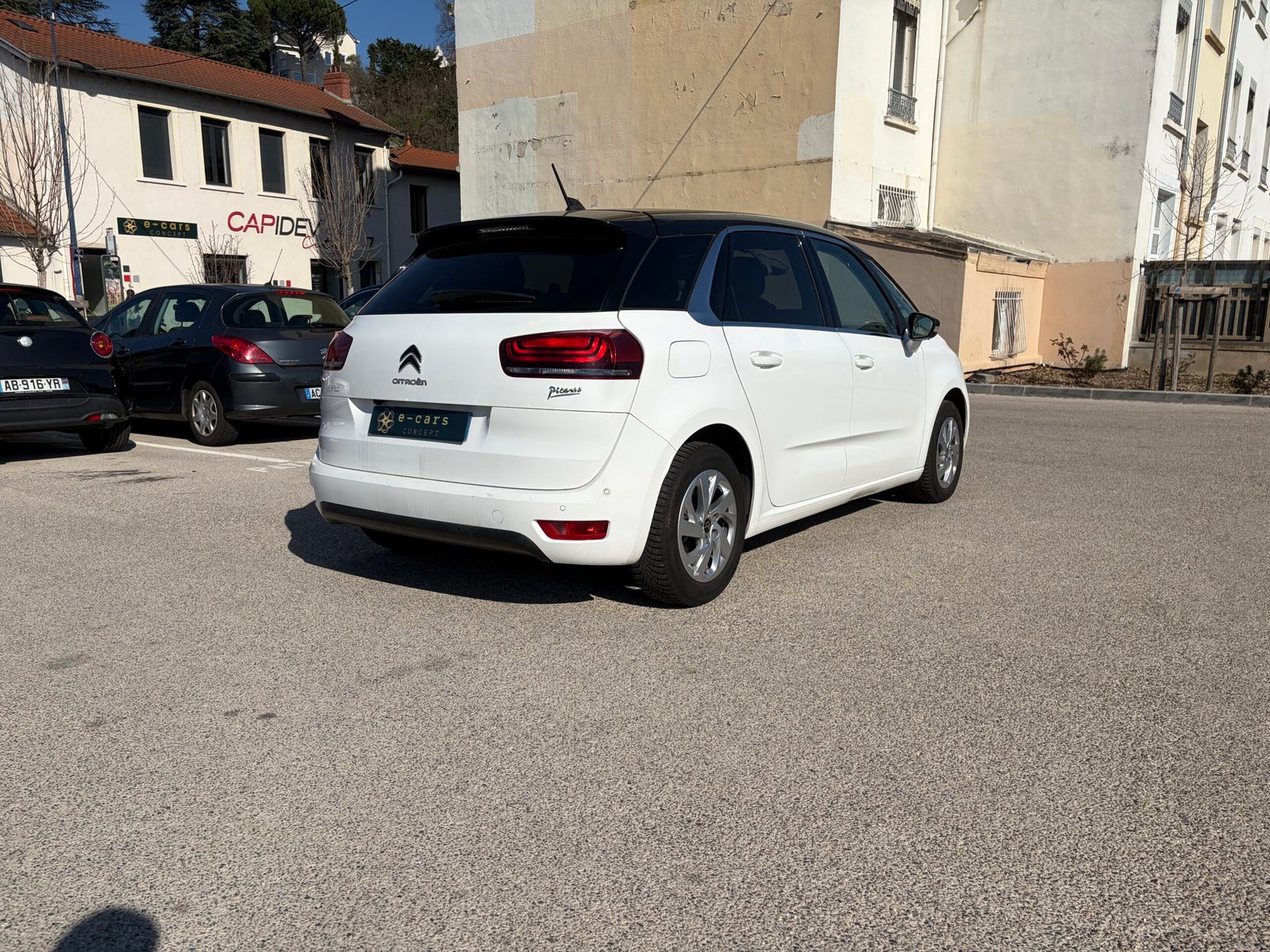 Citroën c4 Picasso 1,2 THP boîte automatique finition feel suivi constructeur 130ch