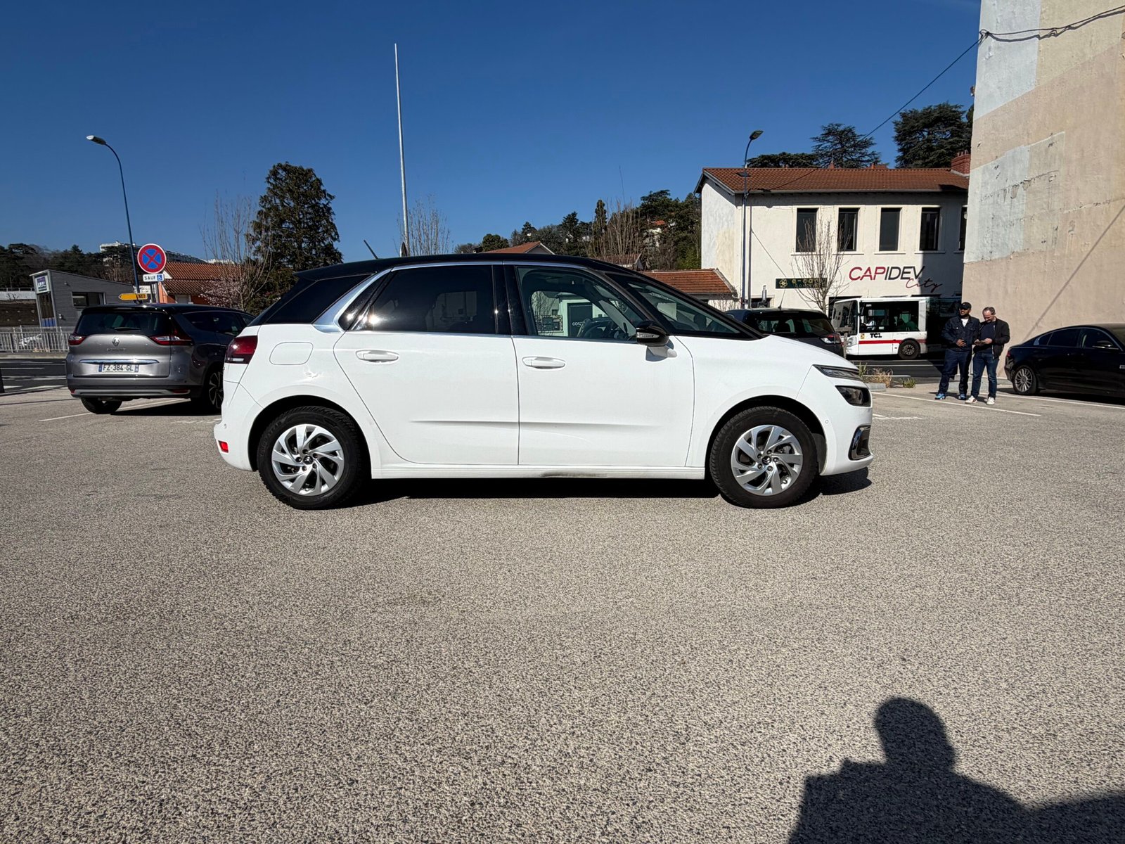 Citroën c4 Picasso 1,2 THP boîte automatique finition feel suivi constructeur 130ch