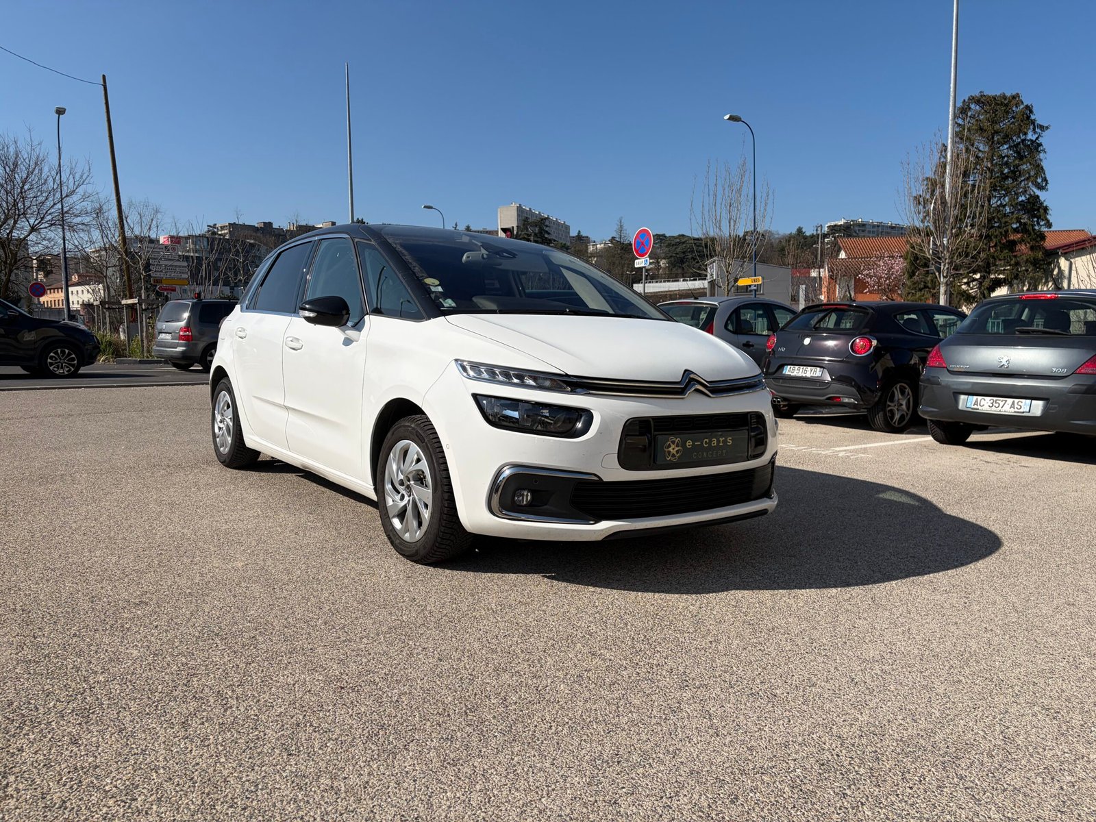 Citroën c4 Picasso 1,2 THP boîte automatique finition feel suivi constructeur 130ch