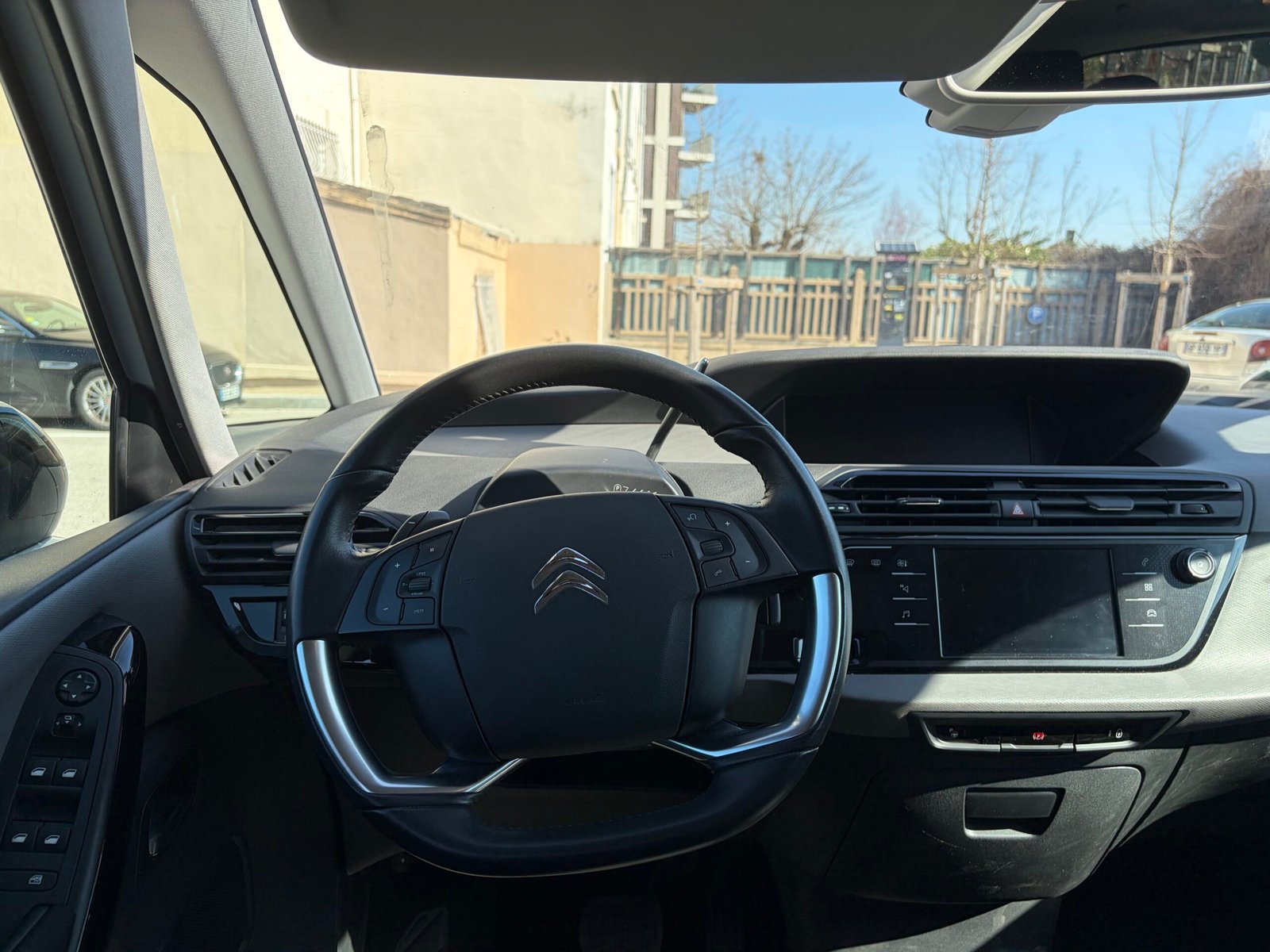 Citroën c4 Picasso 1,2 THP boîte automatique finition feel suivi constructeur 130ch