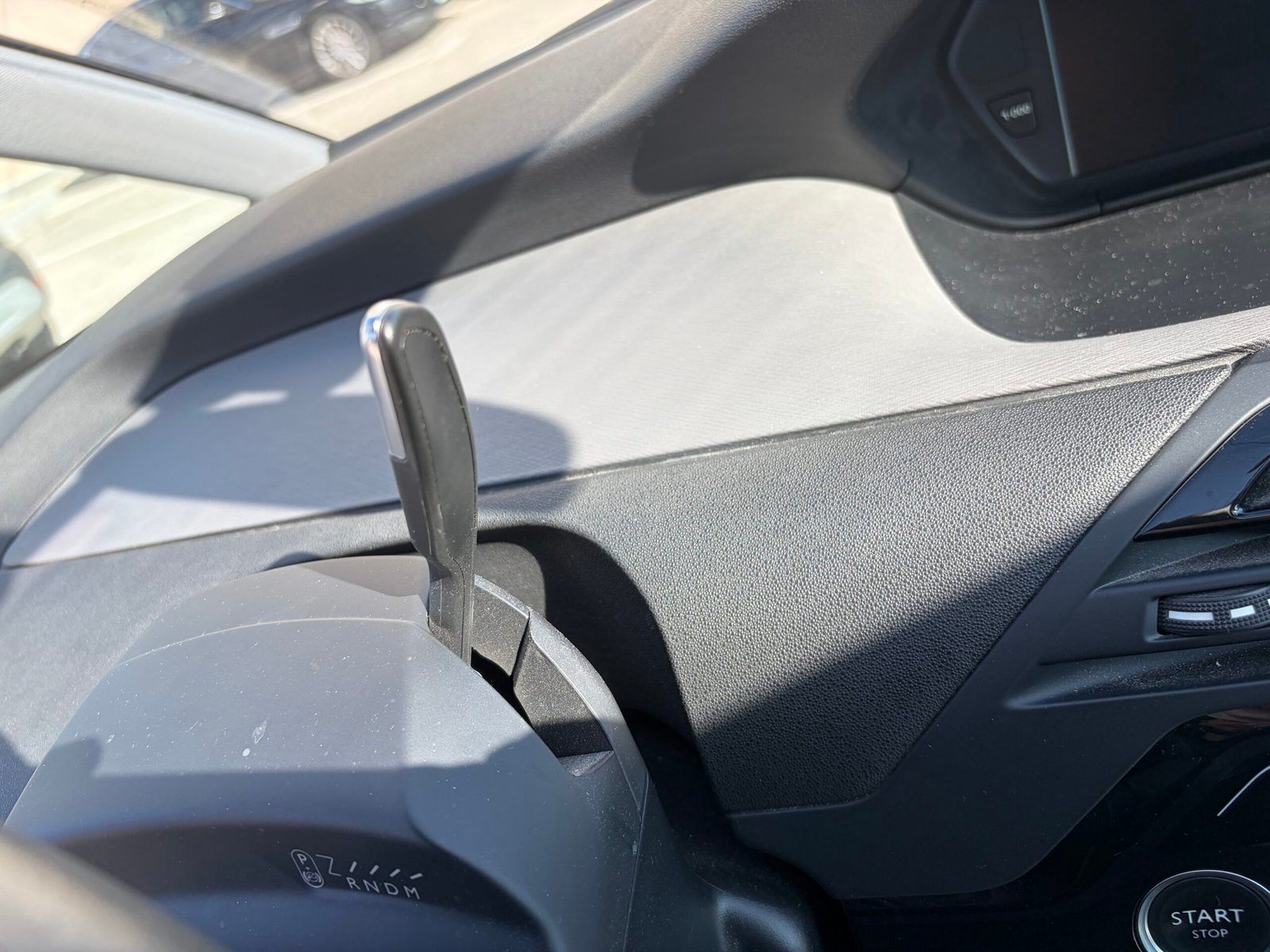 Citroën c4 Picasso 1,2 THP boîte automatique finition feel suivi constructeur 130ch