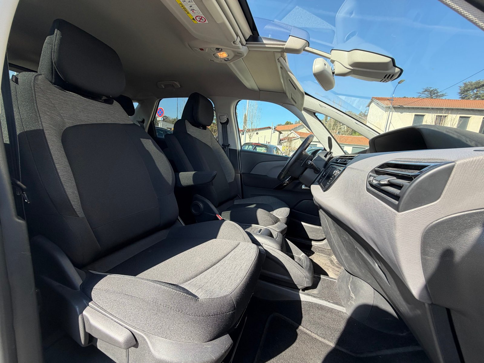 Citroën c4 Picasso 1,2 THP boîte automatique finition feel suivi constructeur 130ch