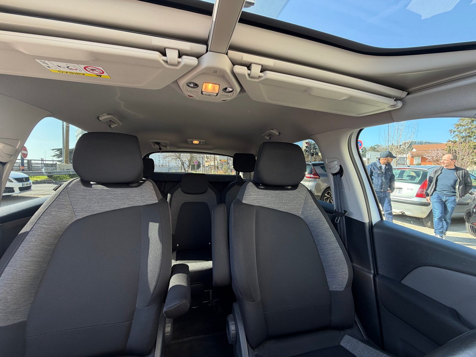 Citroën c4 Picasso 1,2 THP boîte automatique finition feel suivi constructeur 130ch