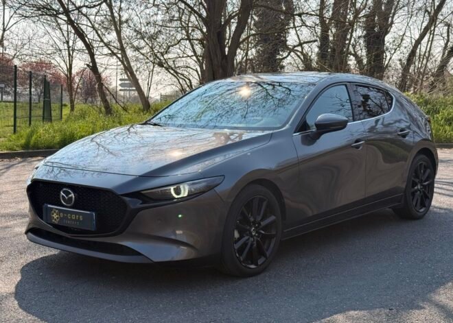 MAZDA 3 IV 2.0 SkyActiv-X Mild Hybrid 179 cv Boîte auto / Sportline