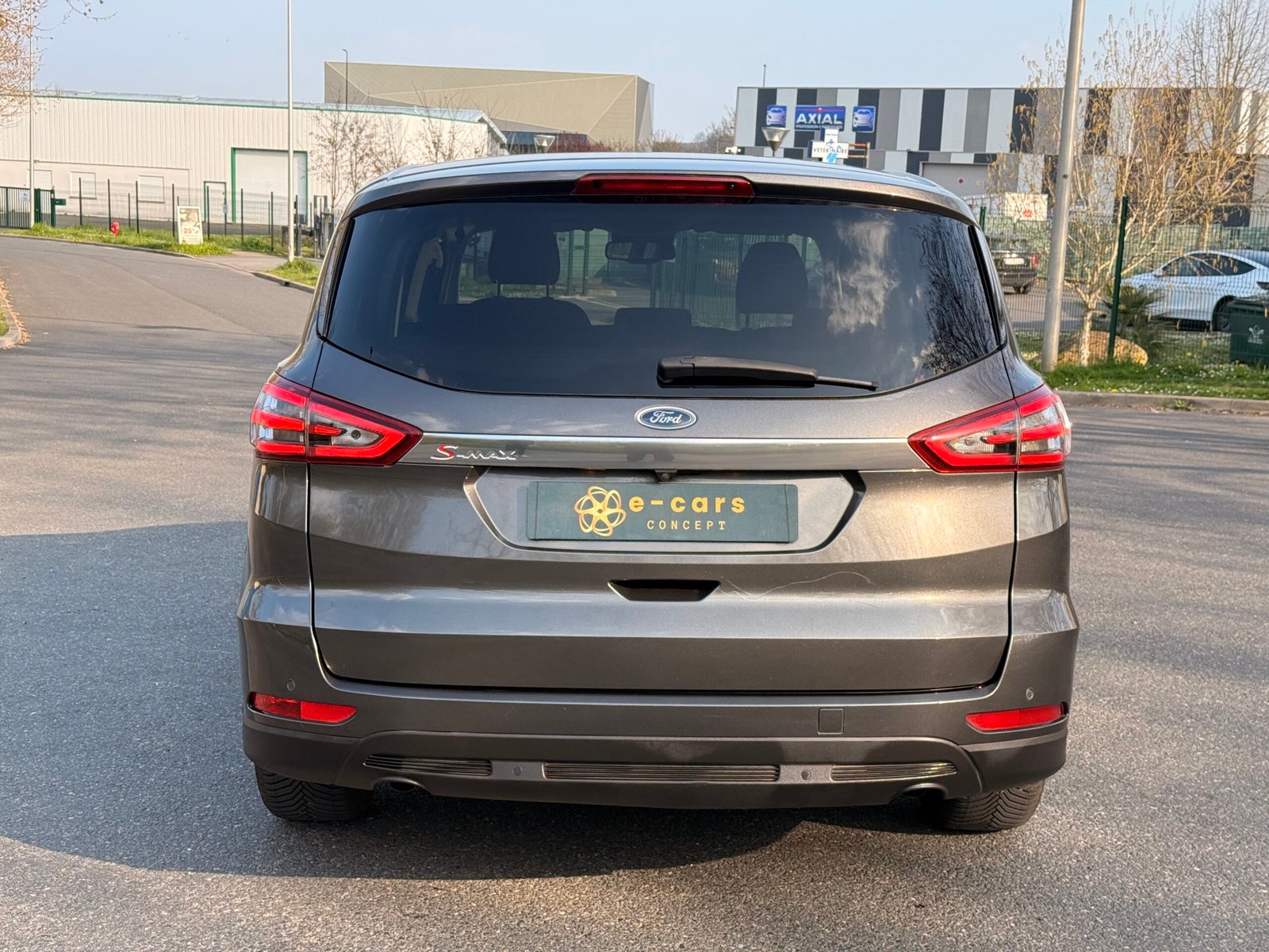 FORD S-Max II 2.0 EcoBlue S&S 150 cv / finition Titanium