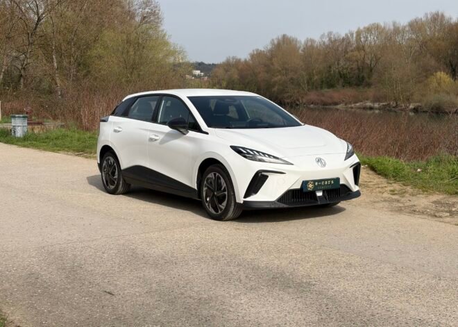 MG MG4 EV STANDARD RANGE 204ch boîte automatique