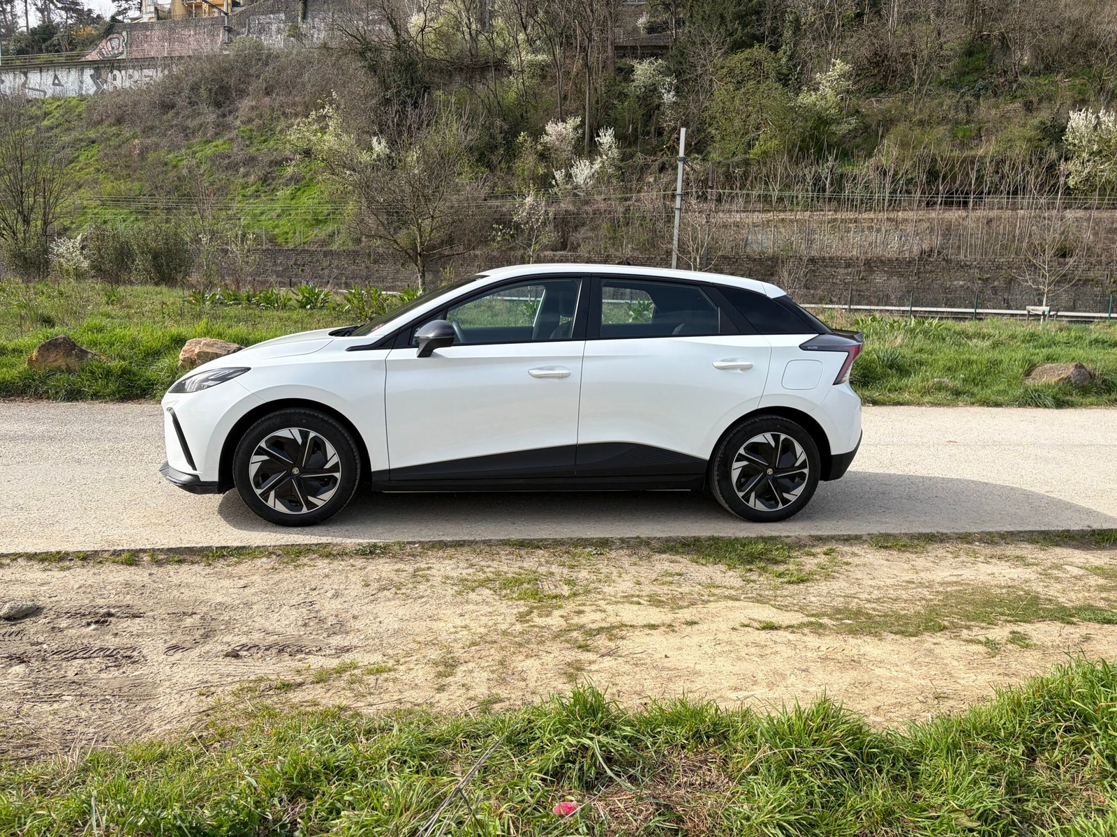 MG MG4 EV STANDARD RANGE 170ch boîte automatique