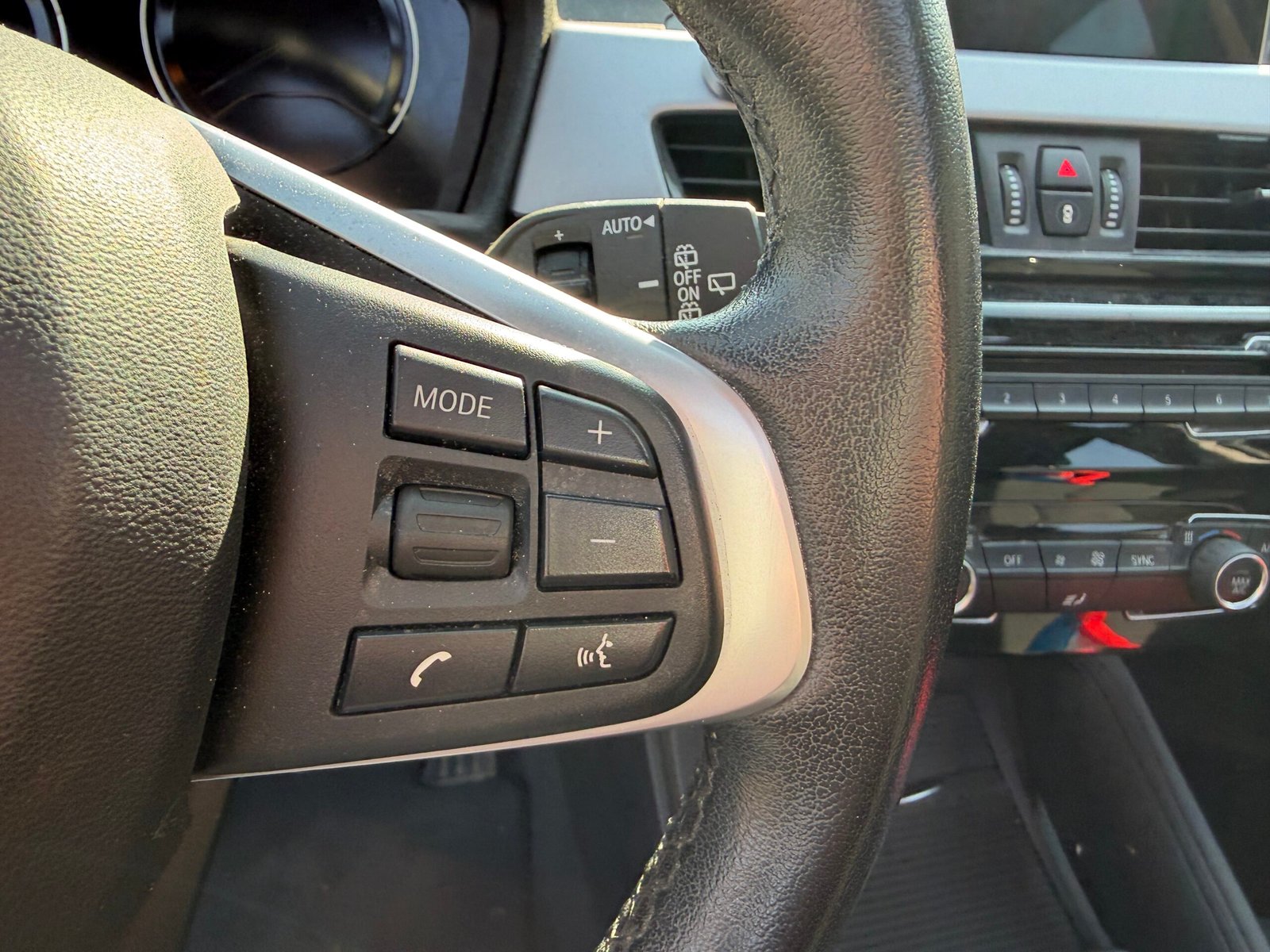 BMW X1 18i automatique DKG7  Buisness Design