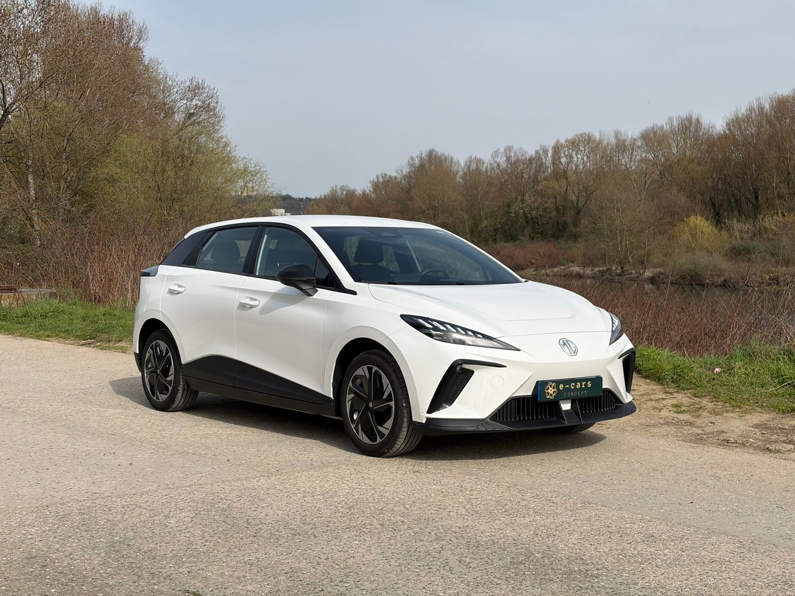 MG MG4 EV STANDARD RANGE 170ch boîte automatique