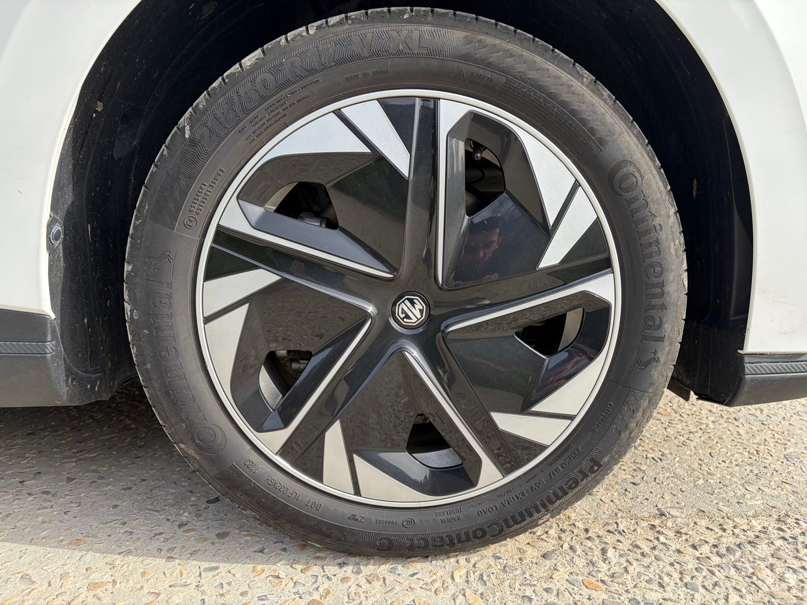 MG MG4 EV STANDARD RANGE 170ch boîte automatique