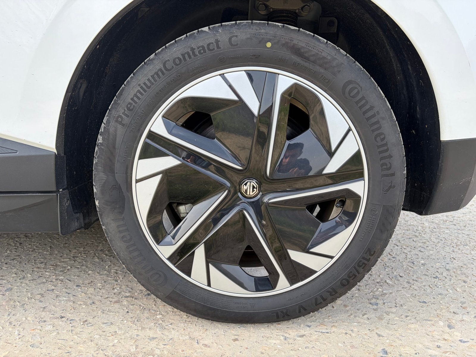 MG MG4 EV STANDARD RANGE 170ch boîte automatique