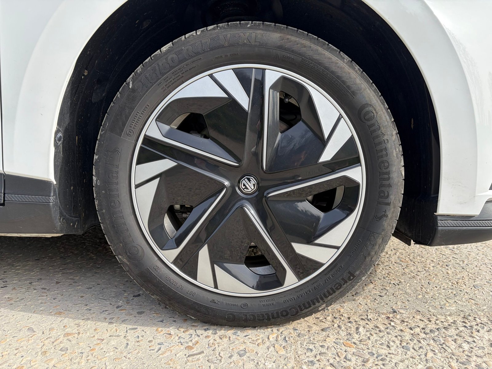 MG MG4 EV STANDARD RANGE 170ch boîte automatique