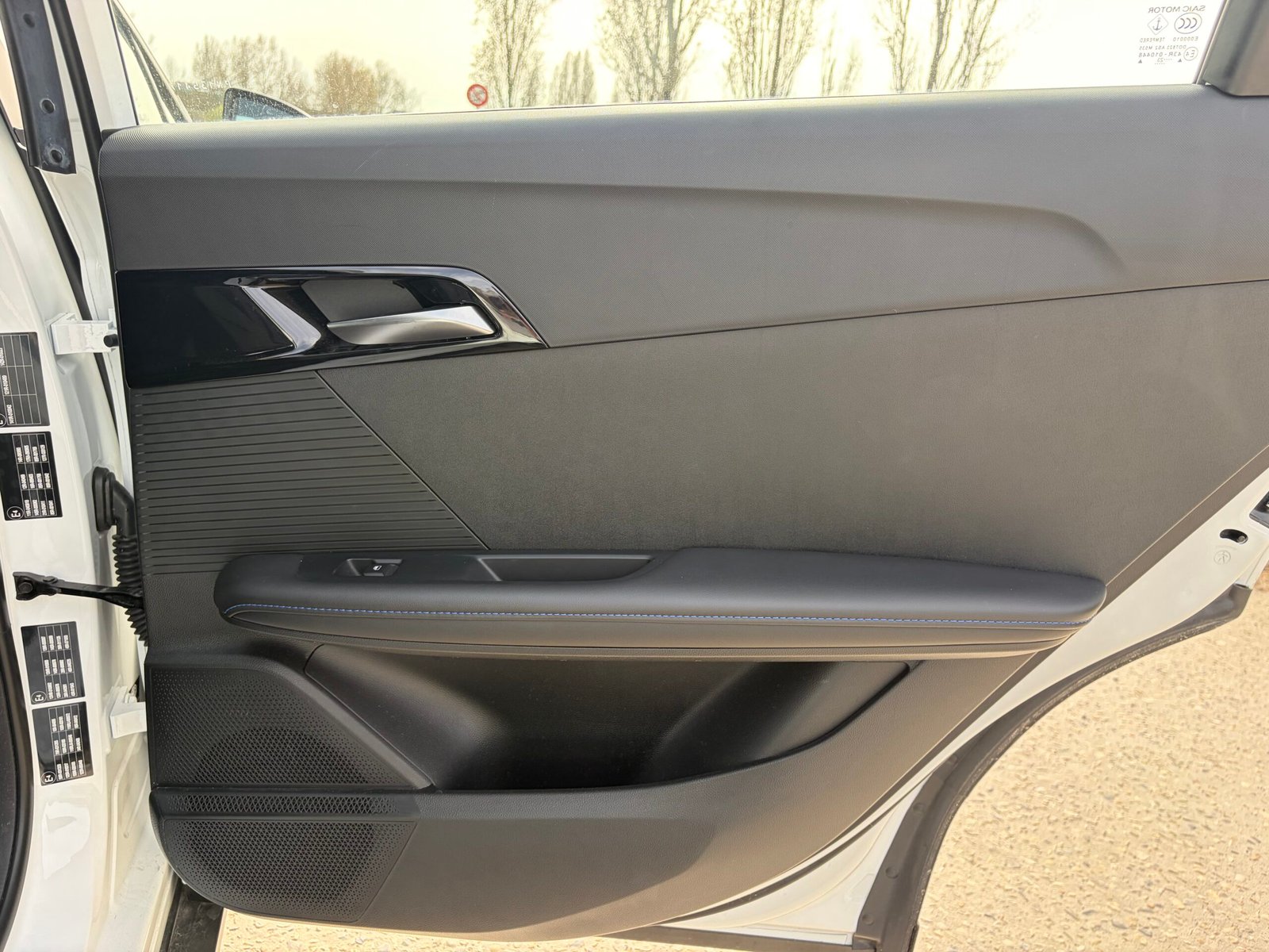 MG MG4 EV STANDARD RANGE 170ch boîte automatique