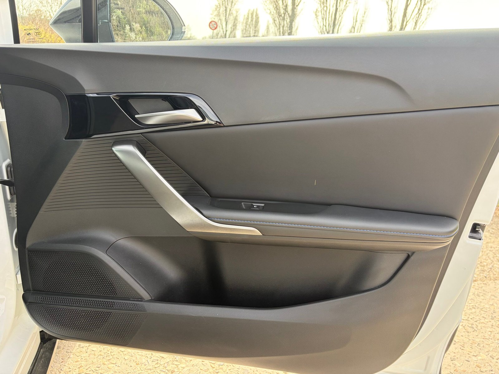 MG MG4 EV STANDARD RANGE 170ch boîte automatique