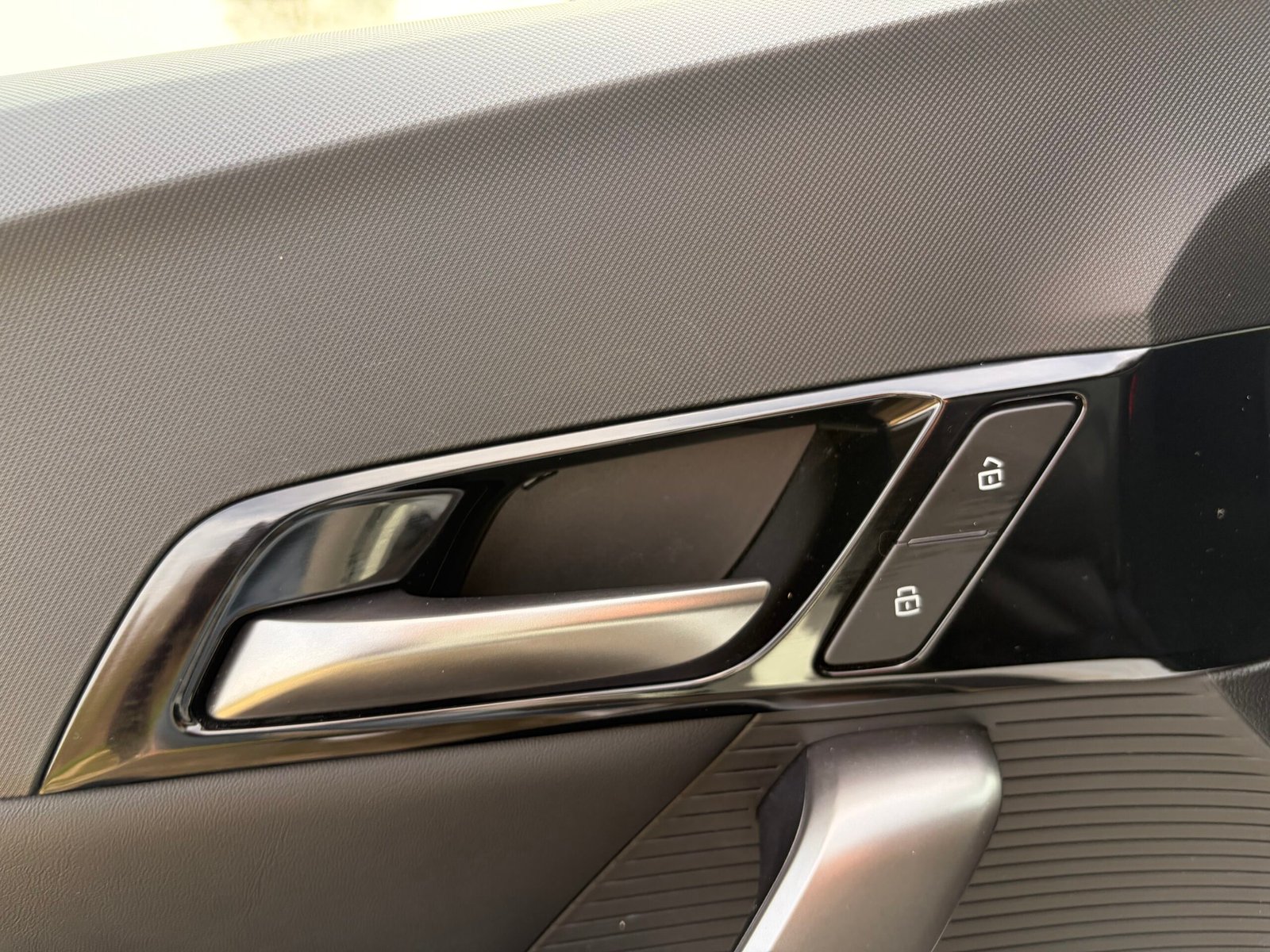 MG MG4 EV STANDARD RANGE 170ch boîte automatique