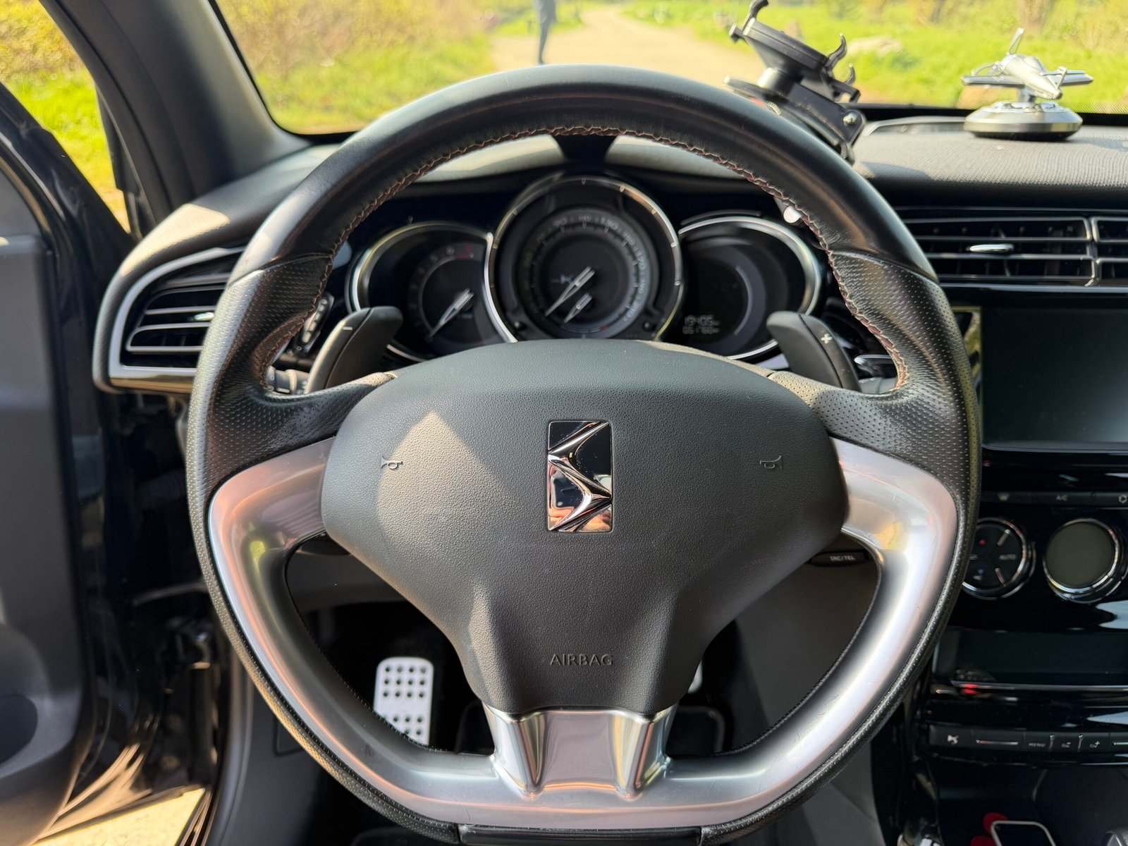 DS DS3 PPERFORMANCE LINE 110 ch essence boîte automatique