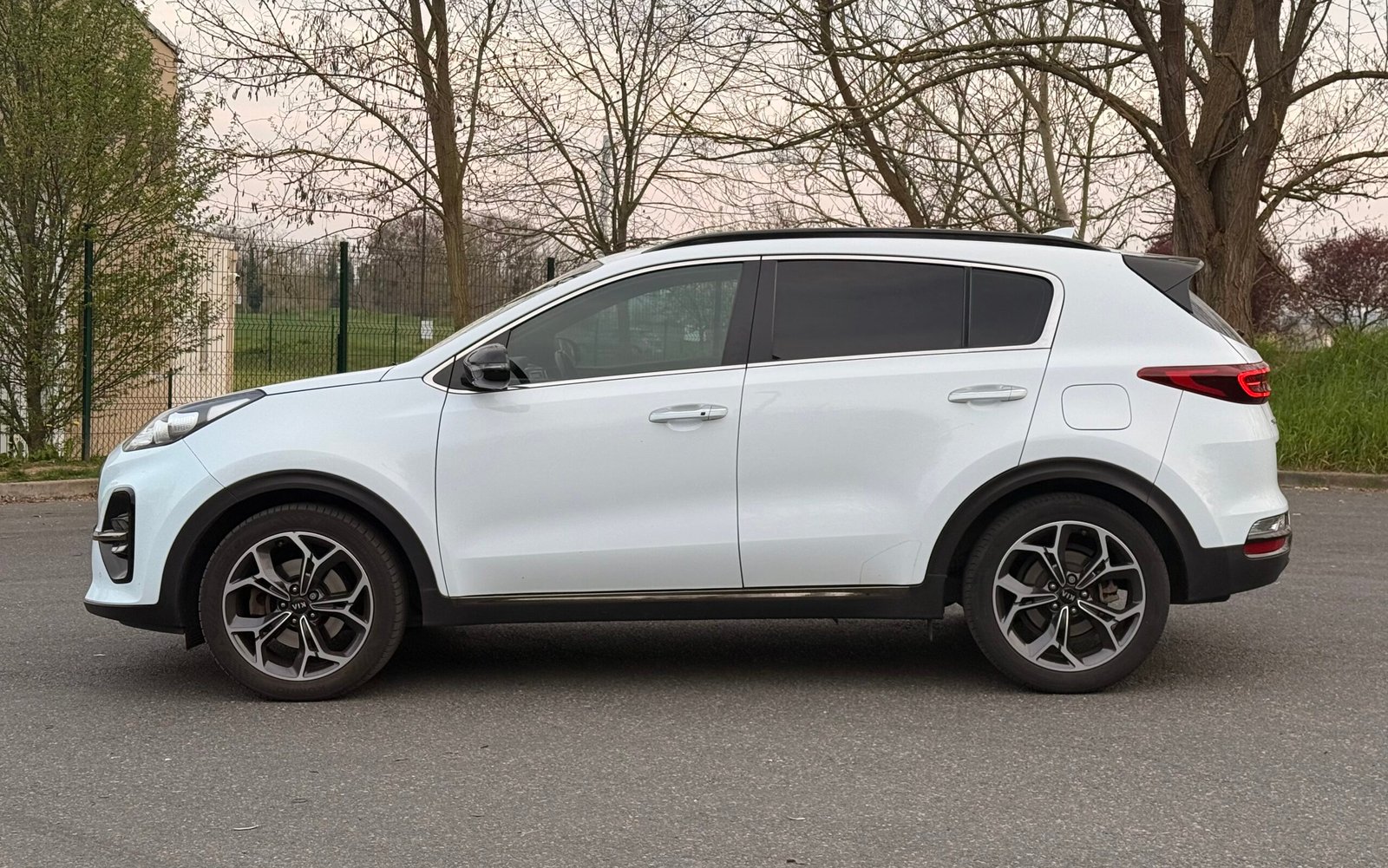 KIA Sportage IV Phase 2 1.6 CRDi VGT 4×2 DCT7 136 cv Boîte auto / GT Line