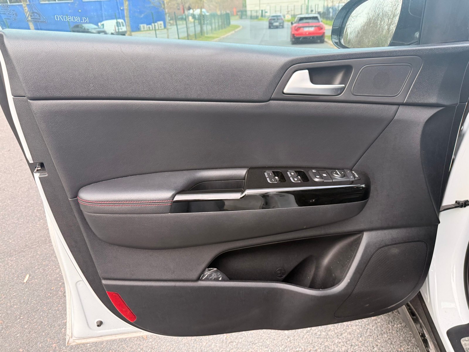 KIA Sportage IV Phase 2 1.6 CRDi VGT 4×2 DCT7 136 cv Boîte auto / GT Line