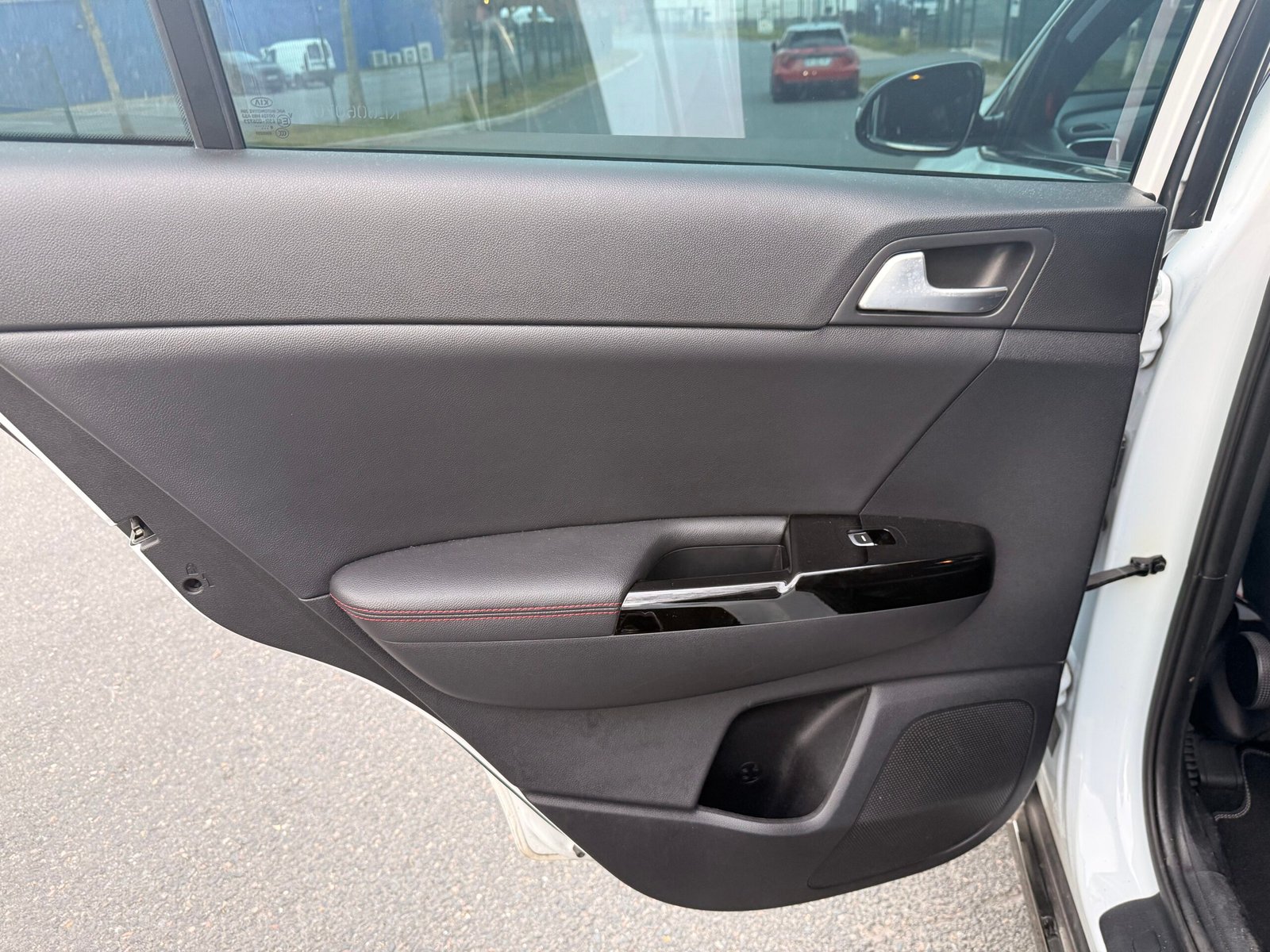 KIA Sportage IV Phase 2 1.6 CRDi VGT 4×2 DCT7 136 cv Boîte auto / GT Line