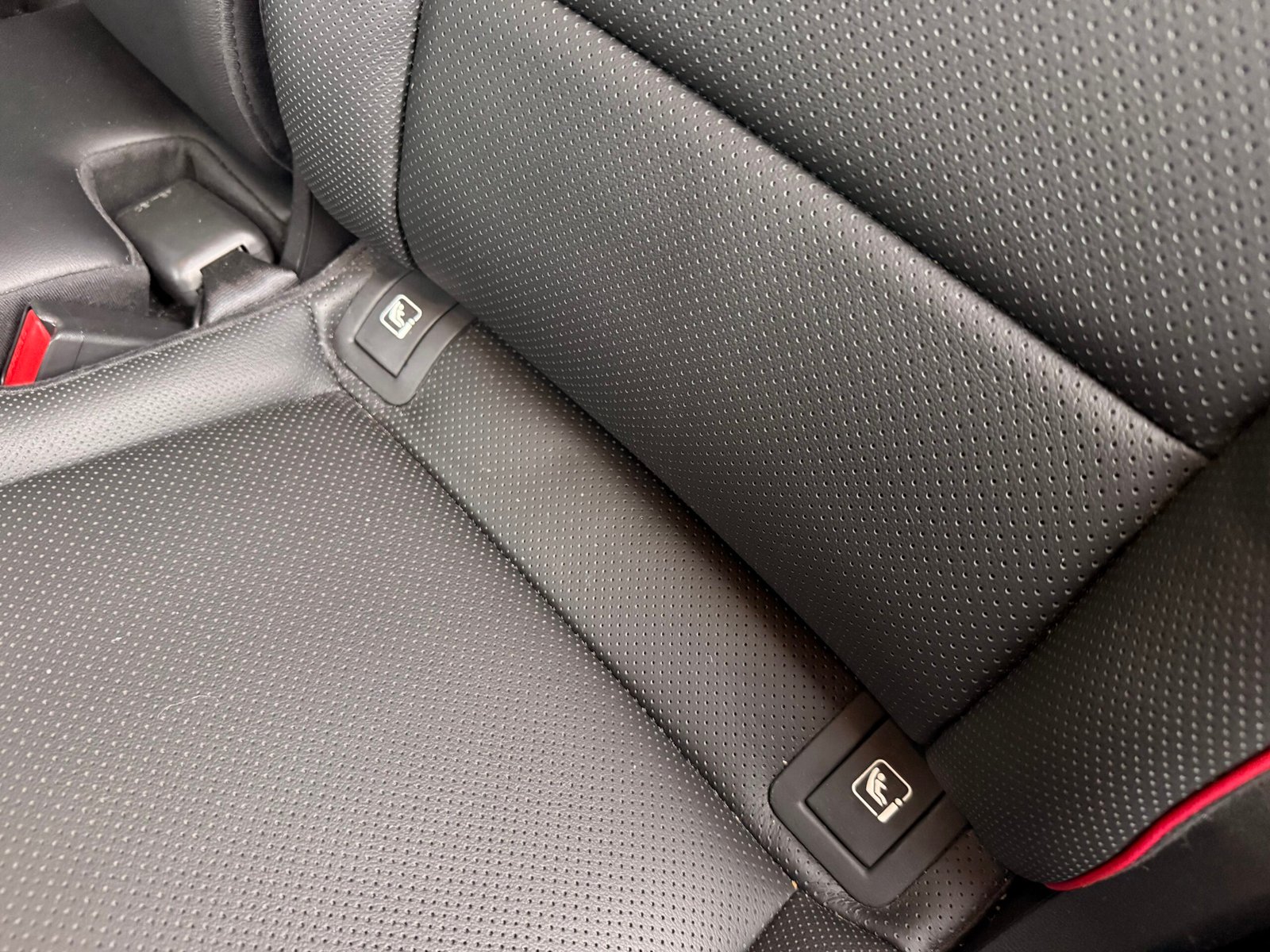 KIA Sportage IV Phase 2 1.6 CRDi VGT 4×2 DCT7 136 cv Boîte auto / GT Line