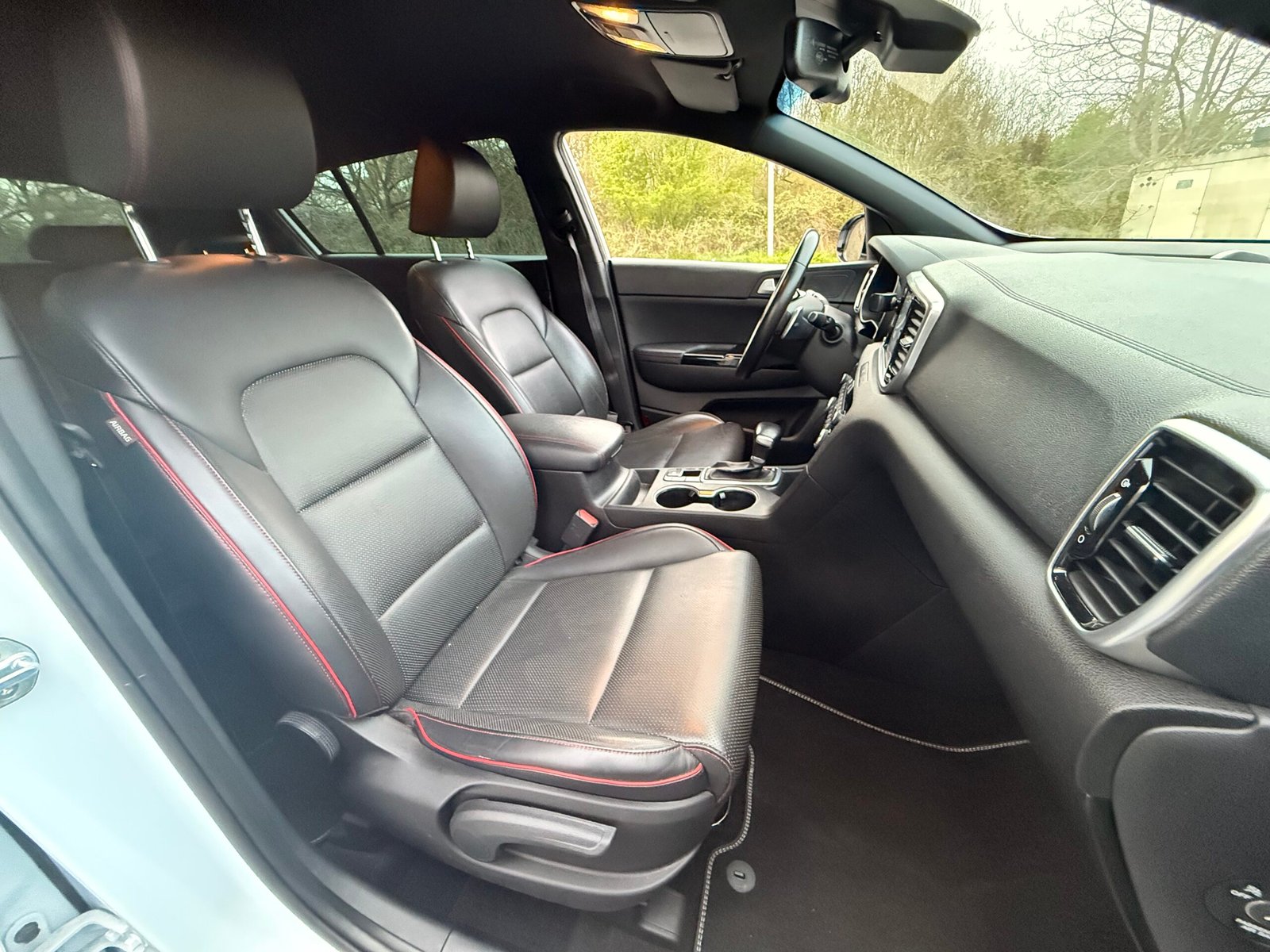 KIA Sportage IV Phase 2 1.6 CRDi VGT 4×2 DCT7 136 cv Boîte auto / GT Line