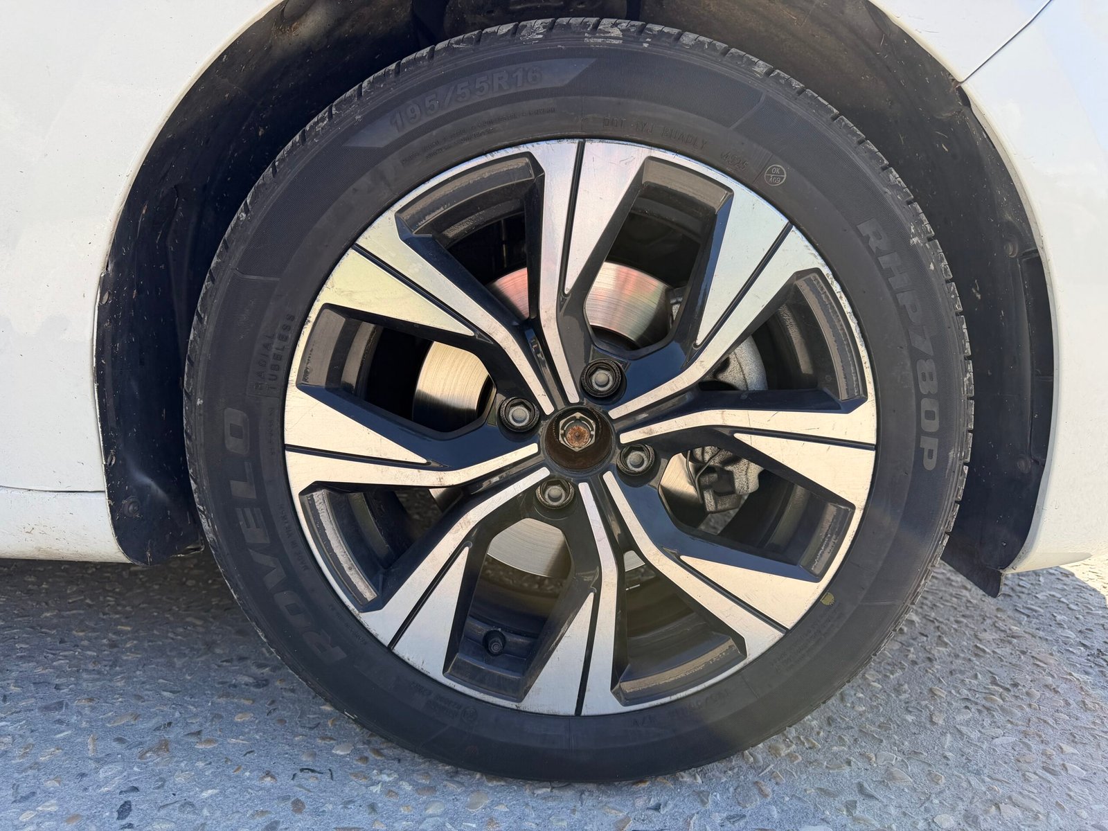 RENAULT Clio V Hybride 140ch automatique