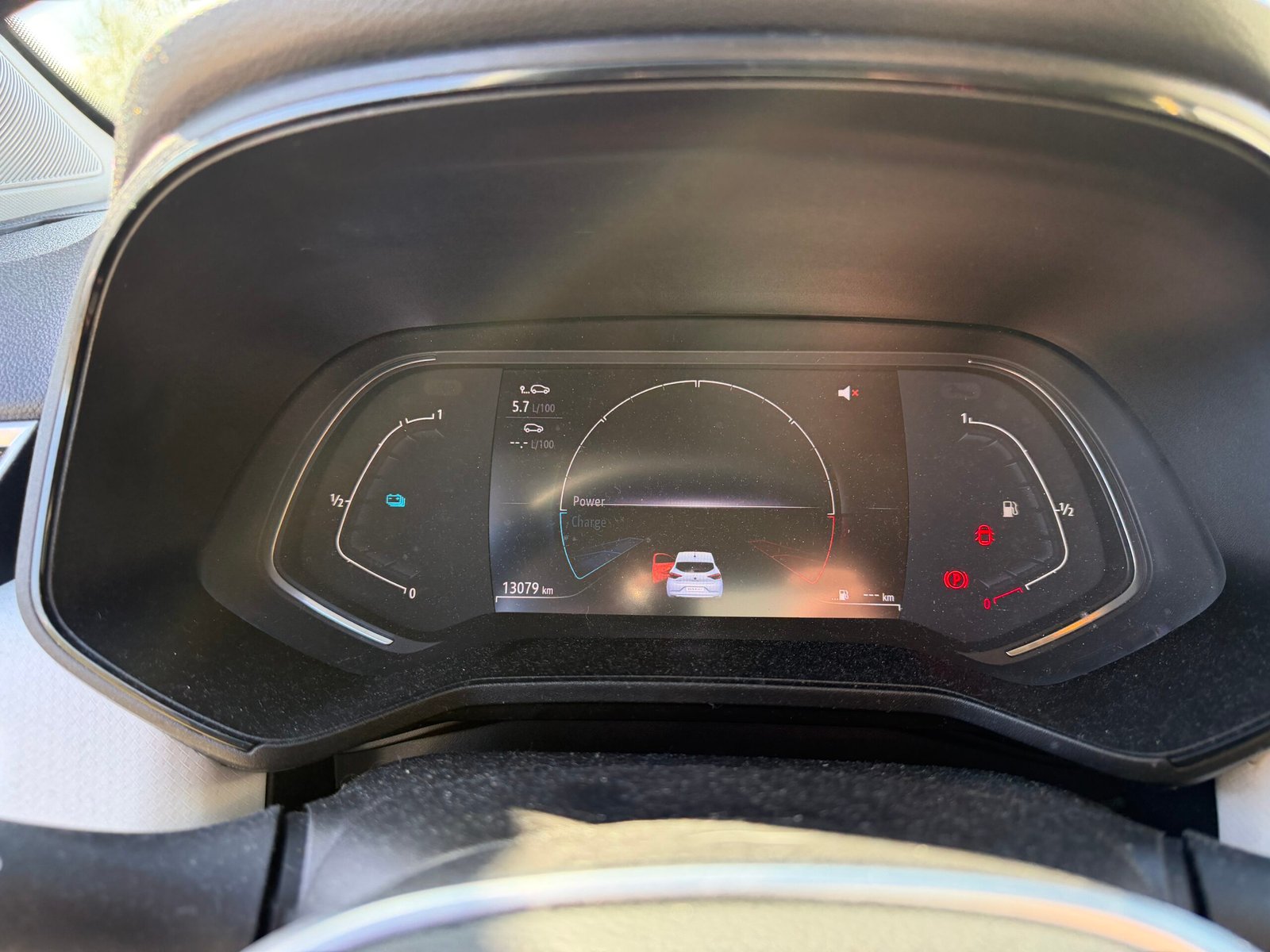 RENAULT Clio V Hybride 140ch automatique