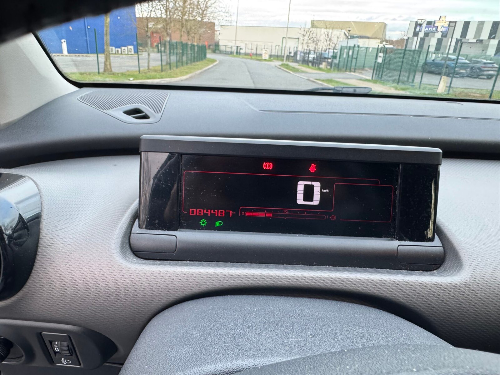 Citroën C4 Cactus 1.6 BlueHDi 99CH «FEEL»