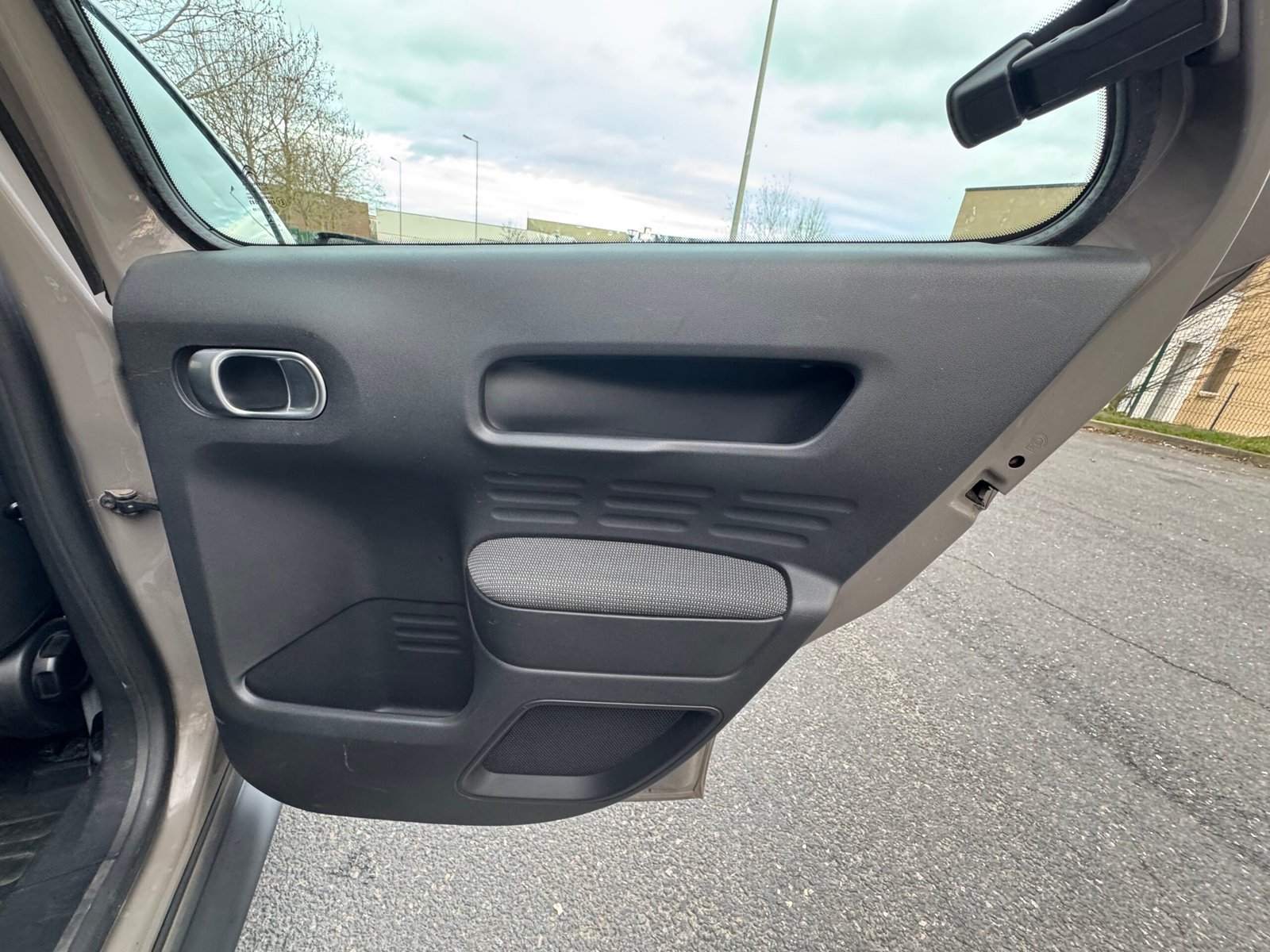 Citroën C4 Cactus 1.6 BlueHDi 99CH «FEEL»