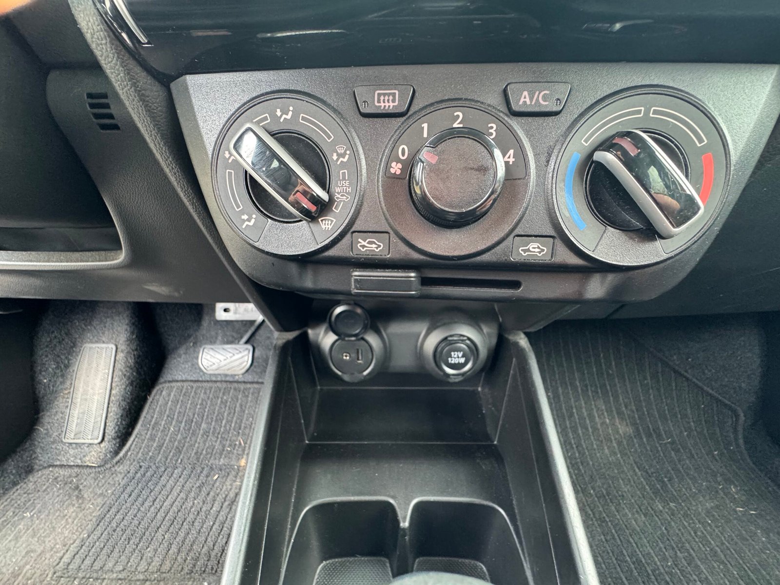 Suzuki Swift V Phase 2 1.2 SHVS CVT 83CH «PRIVILEGE»