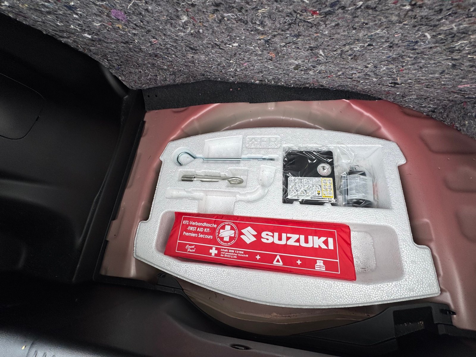 Suzuki Swift V Phase 2 1.2 SHVS CVT 83CH «PRIVILEGE»