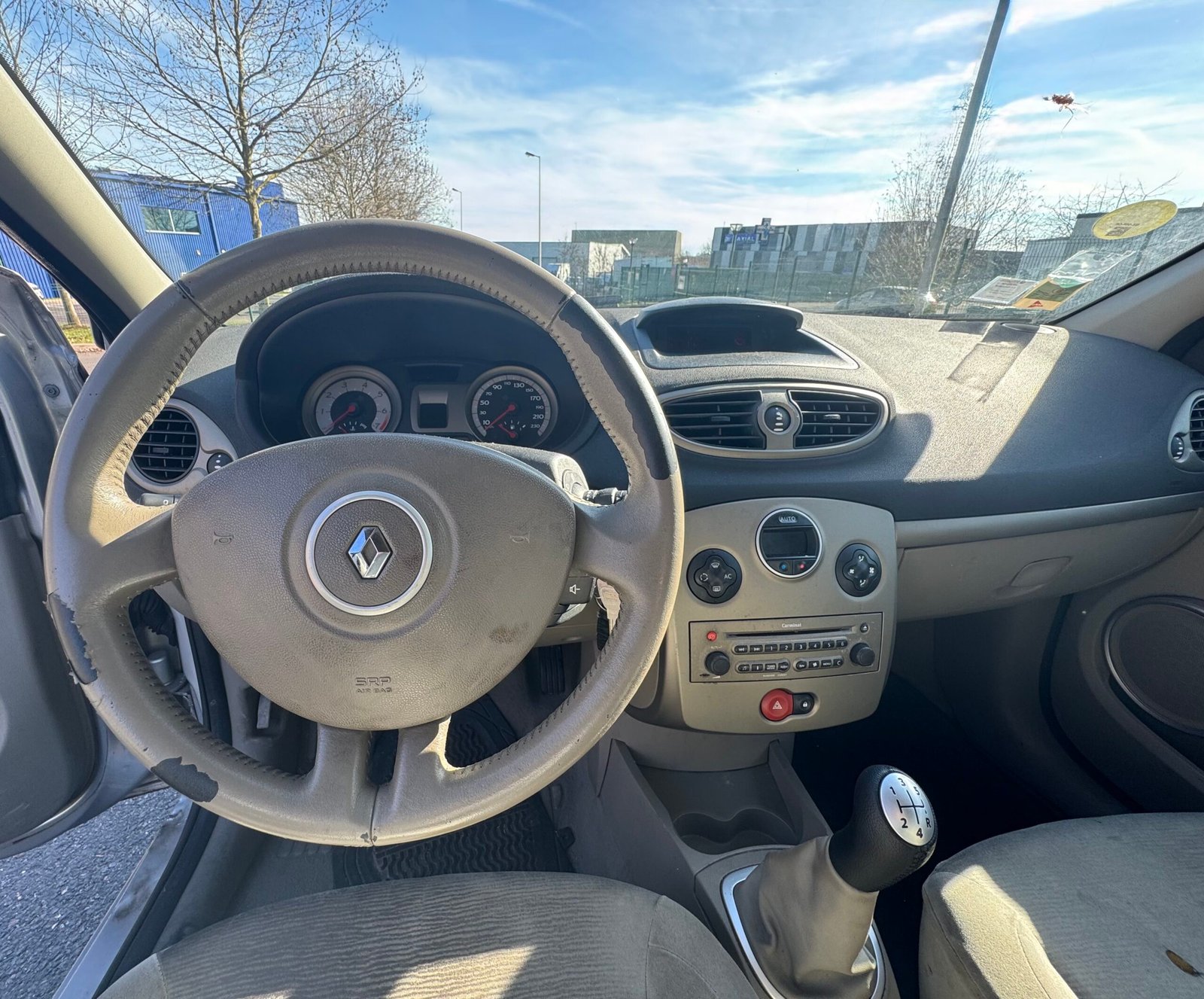 Renault Clio III 5 Portes 1.6 i 111CH