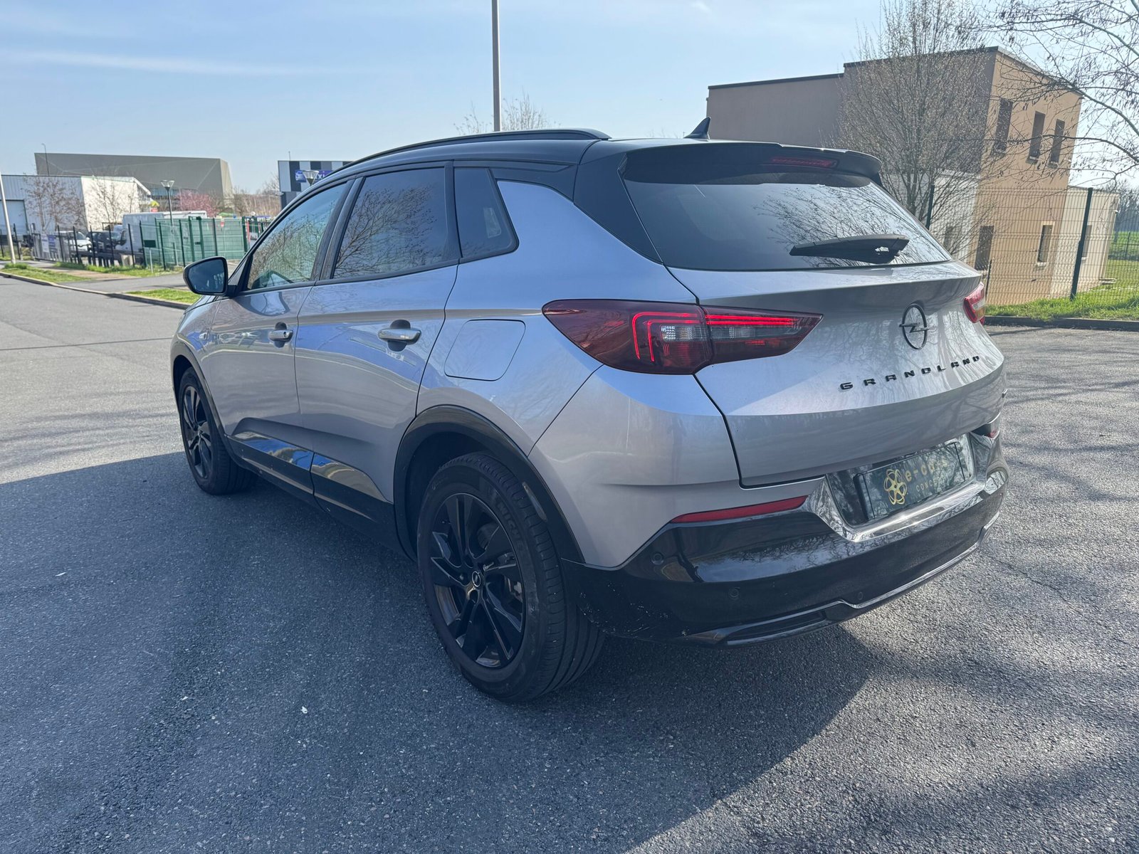 OPEL Grandland (Phase 2) 1.6 i PHEV EAT8 S&S 225 ch « GS Line »