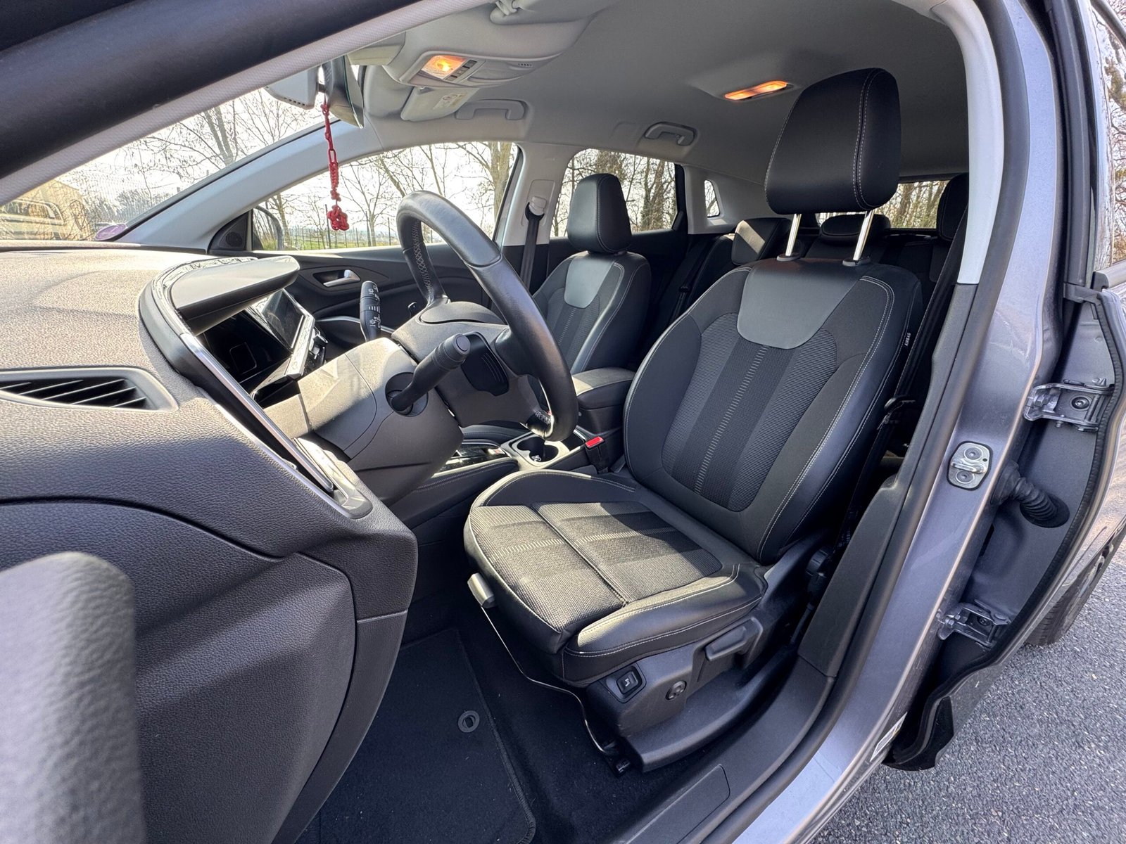 OPEL Grandland (Phase 2) 1.6 i PHEV EAT8 S&S 225 ch « GS Line »