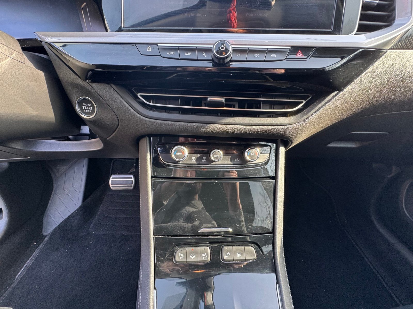 OPEL Grandland (Phase 2) 1.6 i PHEV EAT8 S&S 225 ch « GS Line »