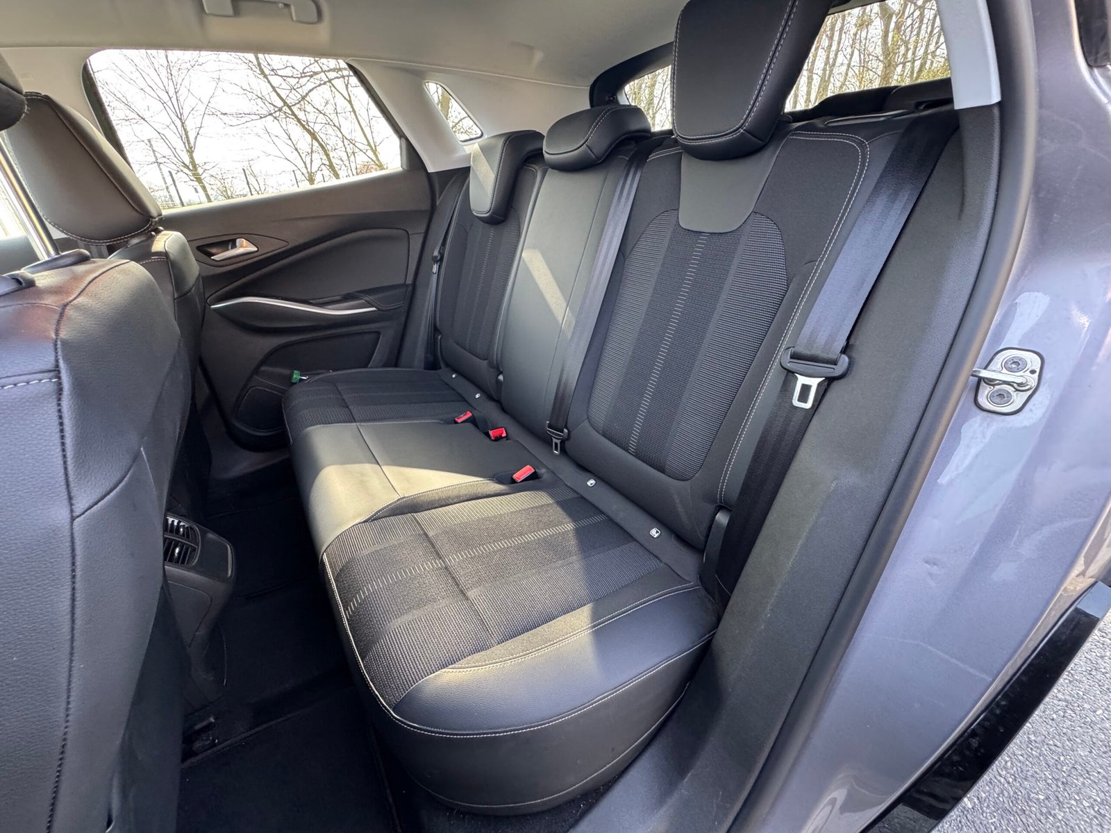 OPEL Grandland (Phase 2) 1.6 i PHEV EAT8 S&S 225 ch « GS Line »