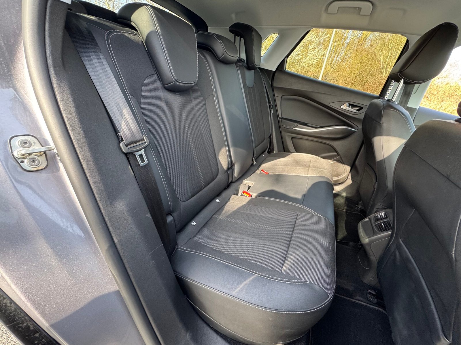 OPEL Grandland (Phase 2) 1.6 i PHEV EAT8 S&S 225 ch « GS Line »