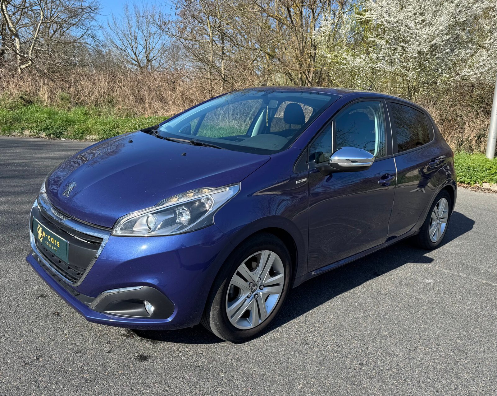 Peugeot 208 I Phase 2 1.2 VTi 82CH « STYLE »