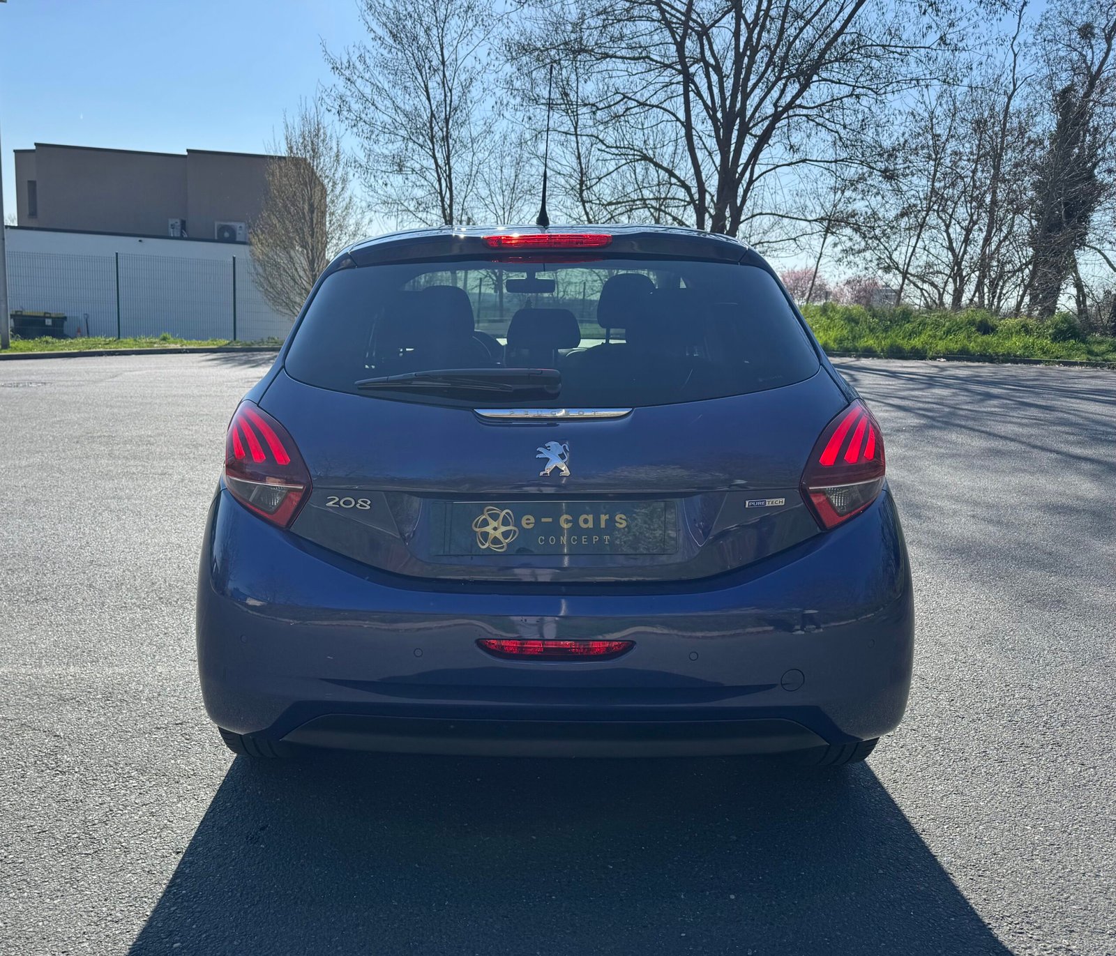 Peugeot 208 I Phase 2 1.2 VTi 82CH « STYLE »