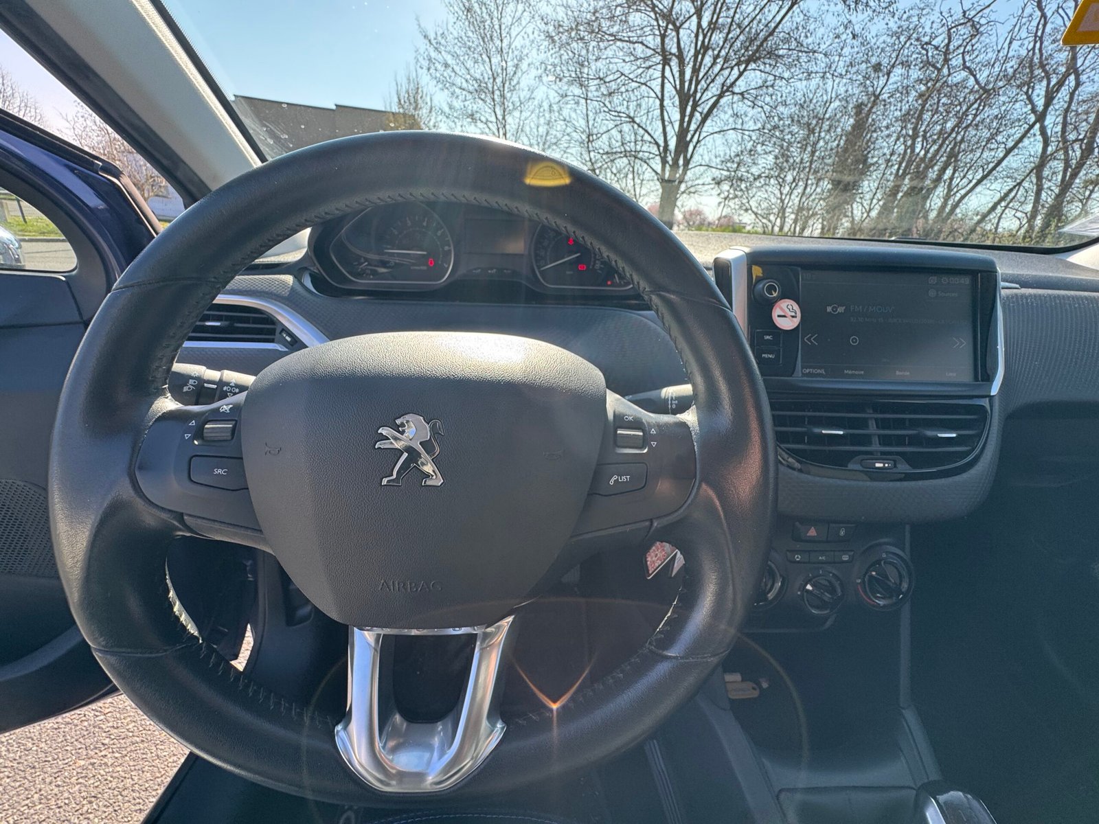 Peugeot 208 I Phase 2 1.2 VTi 82CH « STYLE »