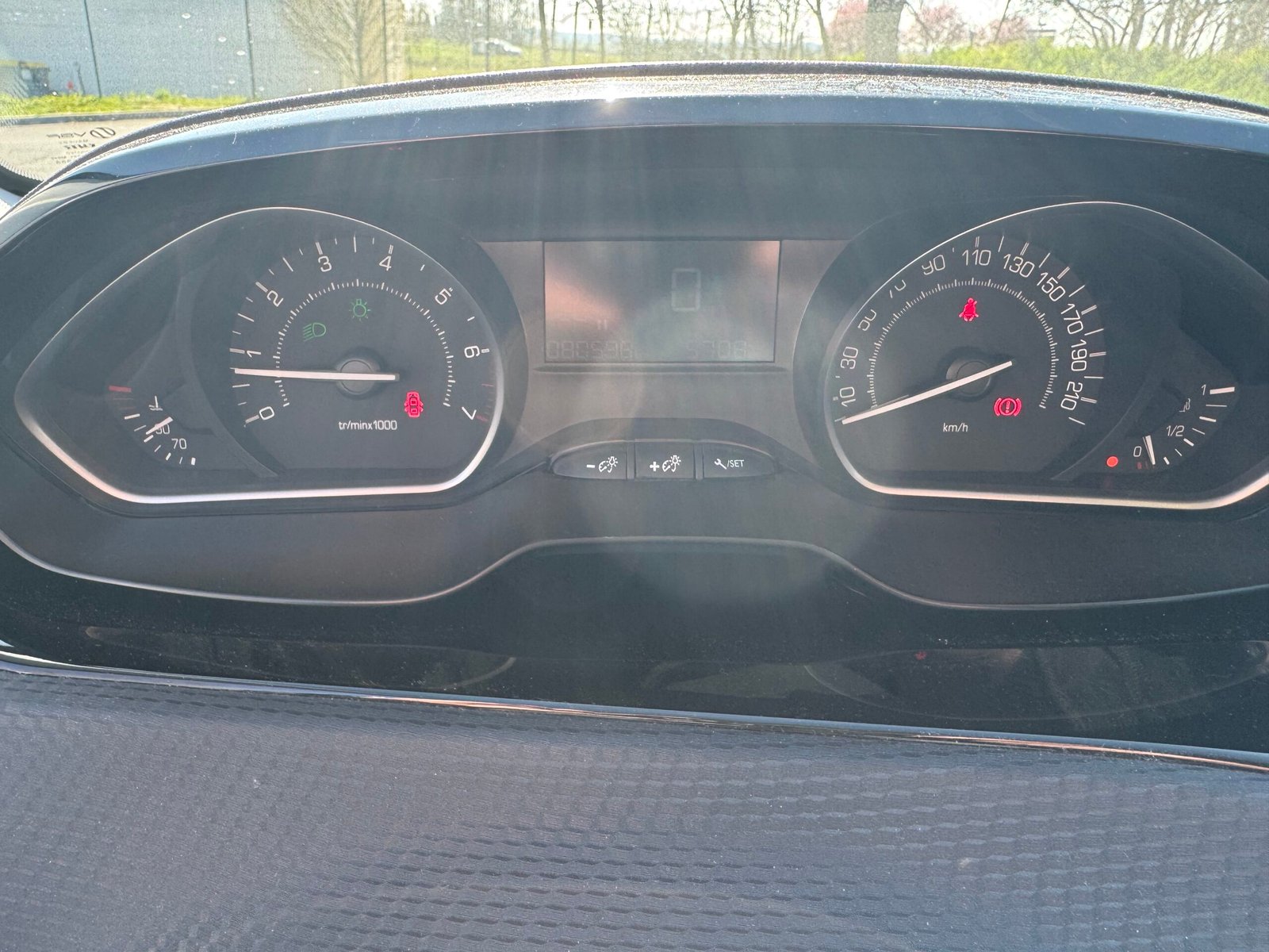 Peugeot 208 I Phase 2 1.2 VTi 82CH « STYLE »